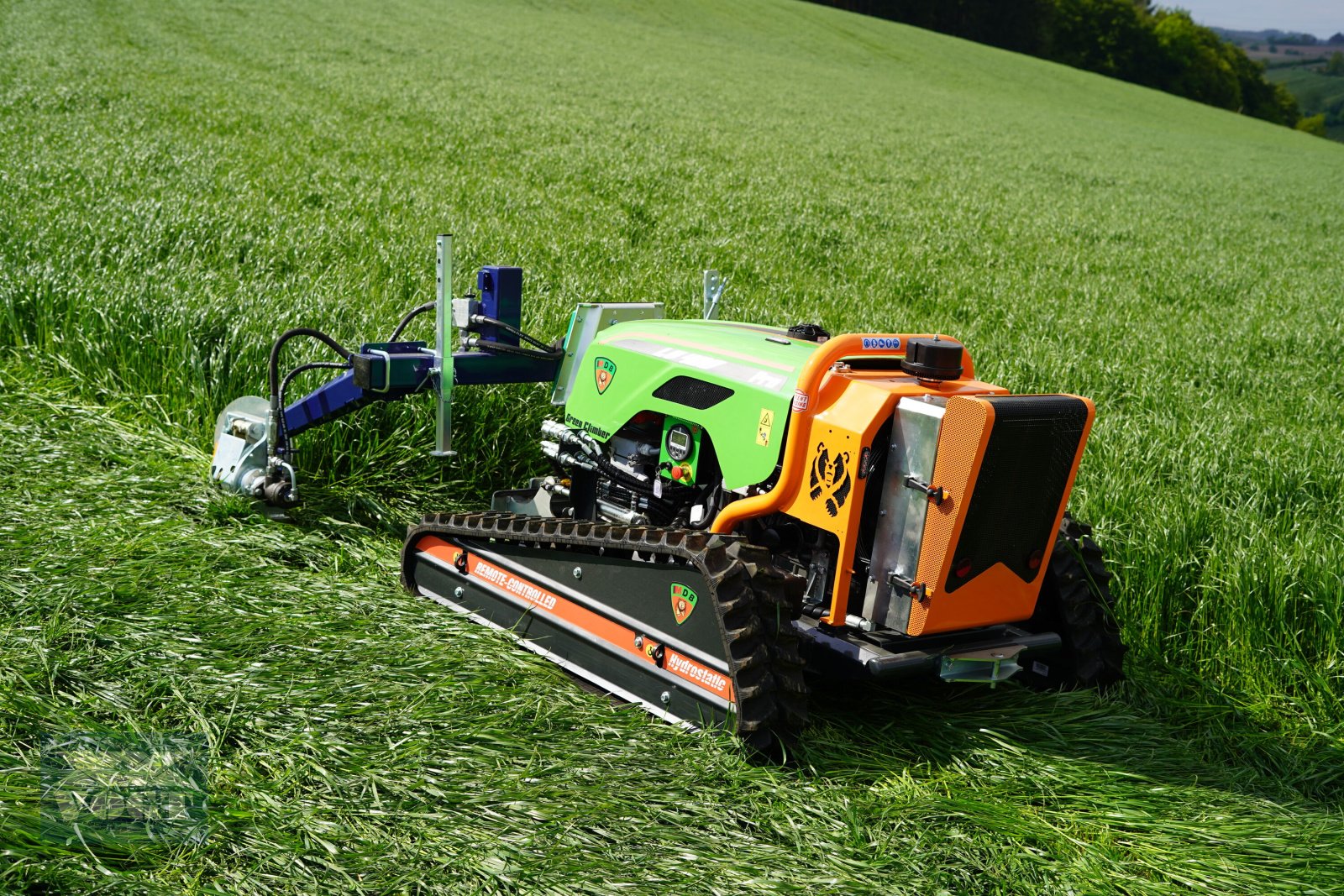 Mähraupe des Typs MDB LV400 PRO X Mähraupe /Funkraupe mit Doppelmesser Frontmähwerk, Neumaschine in Schmallenberg (Bild 2)