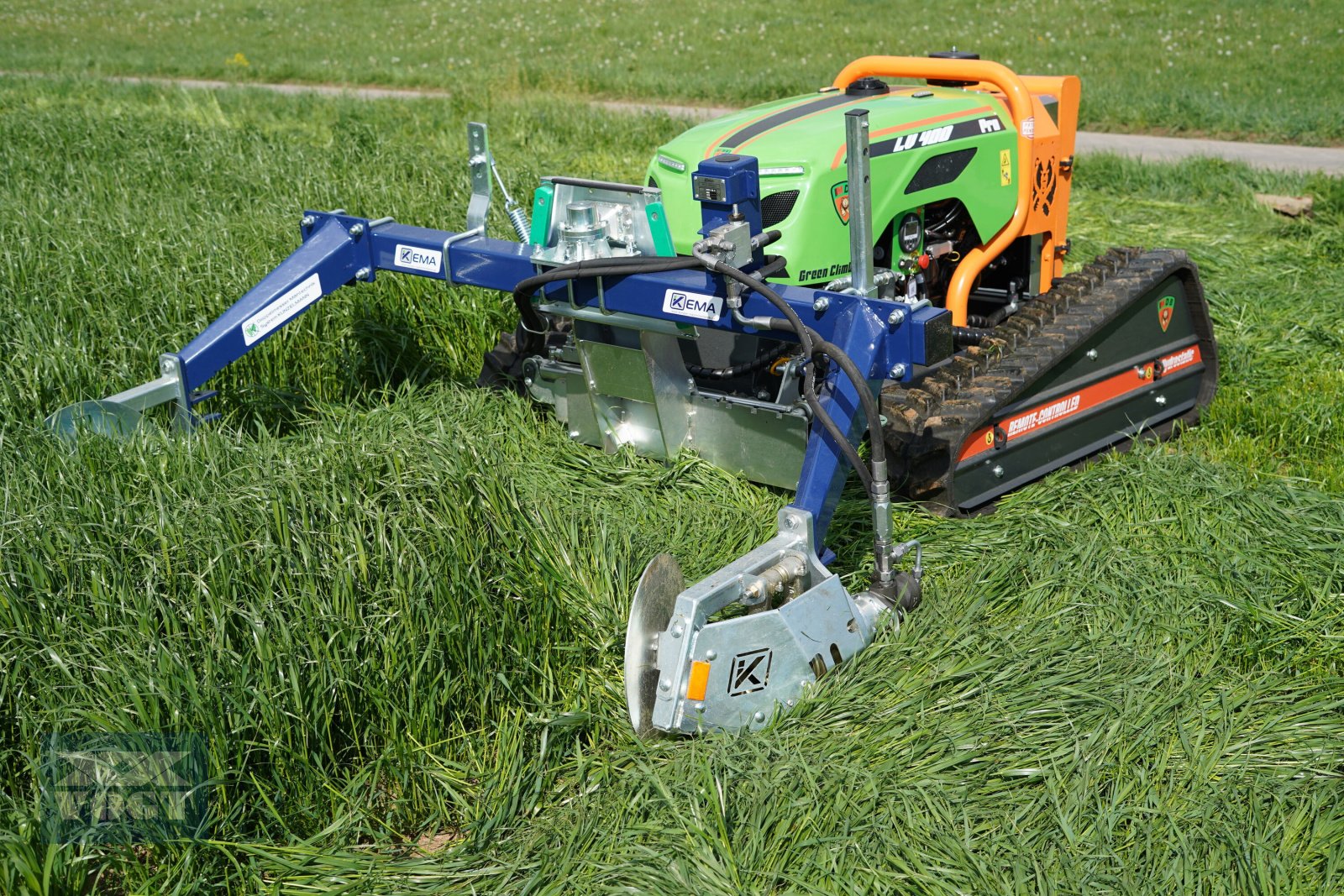 Mähraupe des Typs MDB LV400 PRO X Mähraupe /Funkraupe mit Doppelmesser Frontmähwerk, Neumaschine in Schmallenberg (Bild 4)