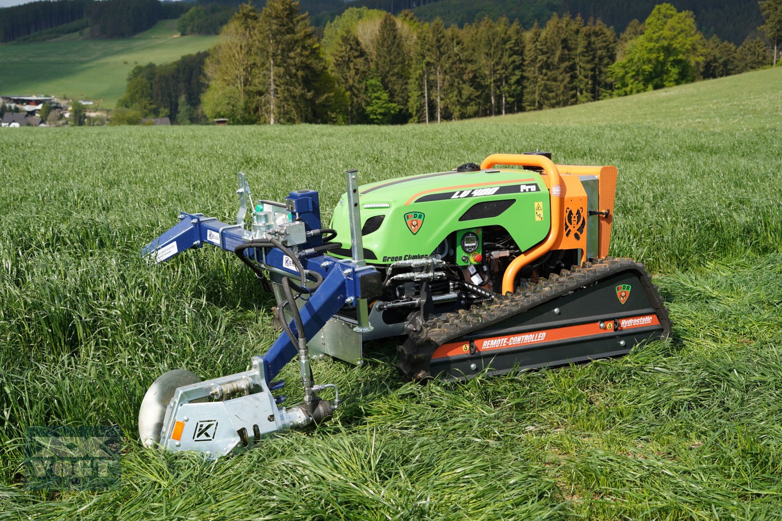 Mähraupe des Typs MDB LV400 PRO X Mähraupe /Funkraupe mit Doppelmesser Frontmähwerk, Neumaschine in Schmallenberg (Bild 8)