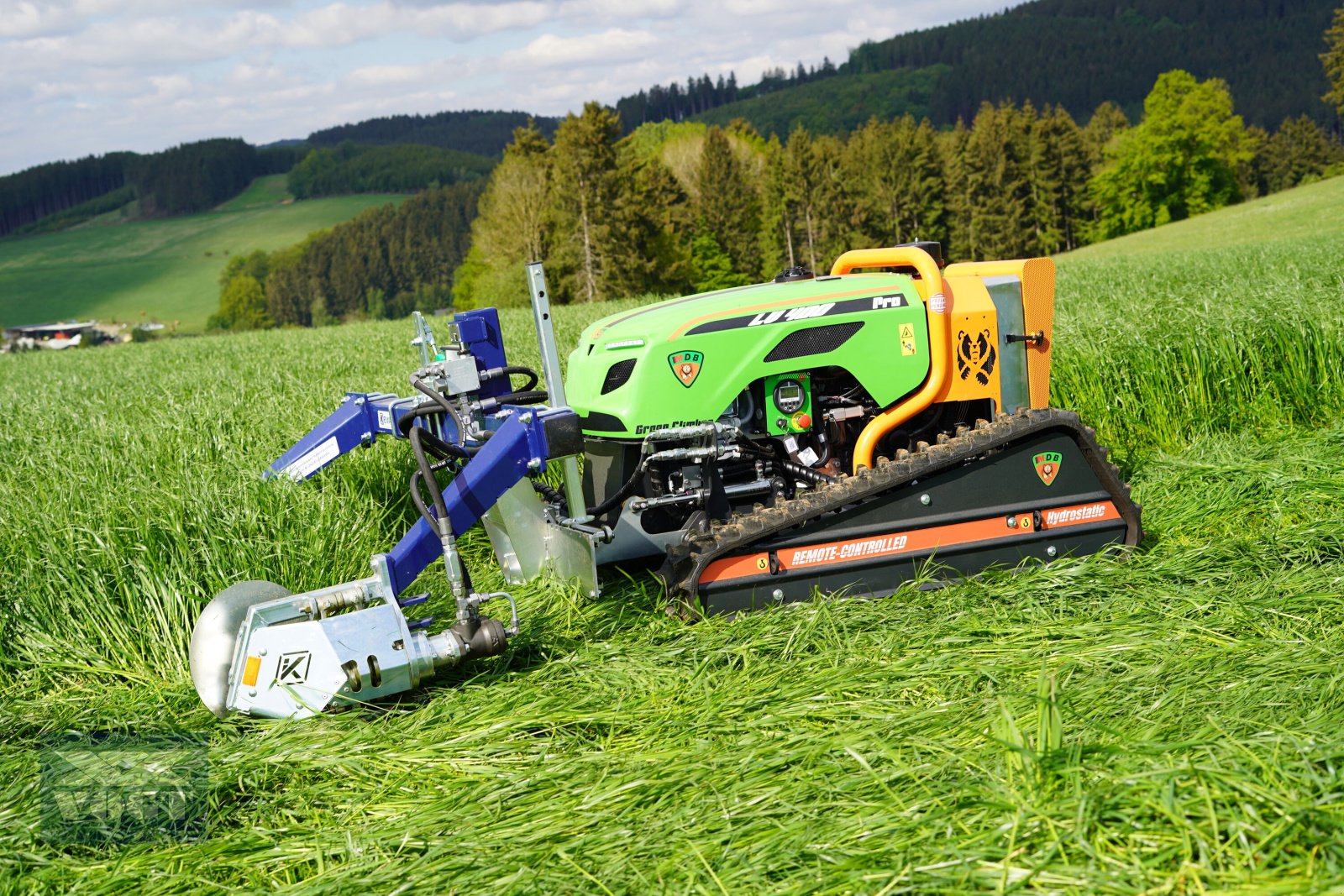 Mähraupe des Typs MDB LV400 PRO X Mähraupe /Funkraupe mit Doppelmesser Frontmähwerk, Neumaschine in Schmallenberg (Bild 10)