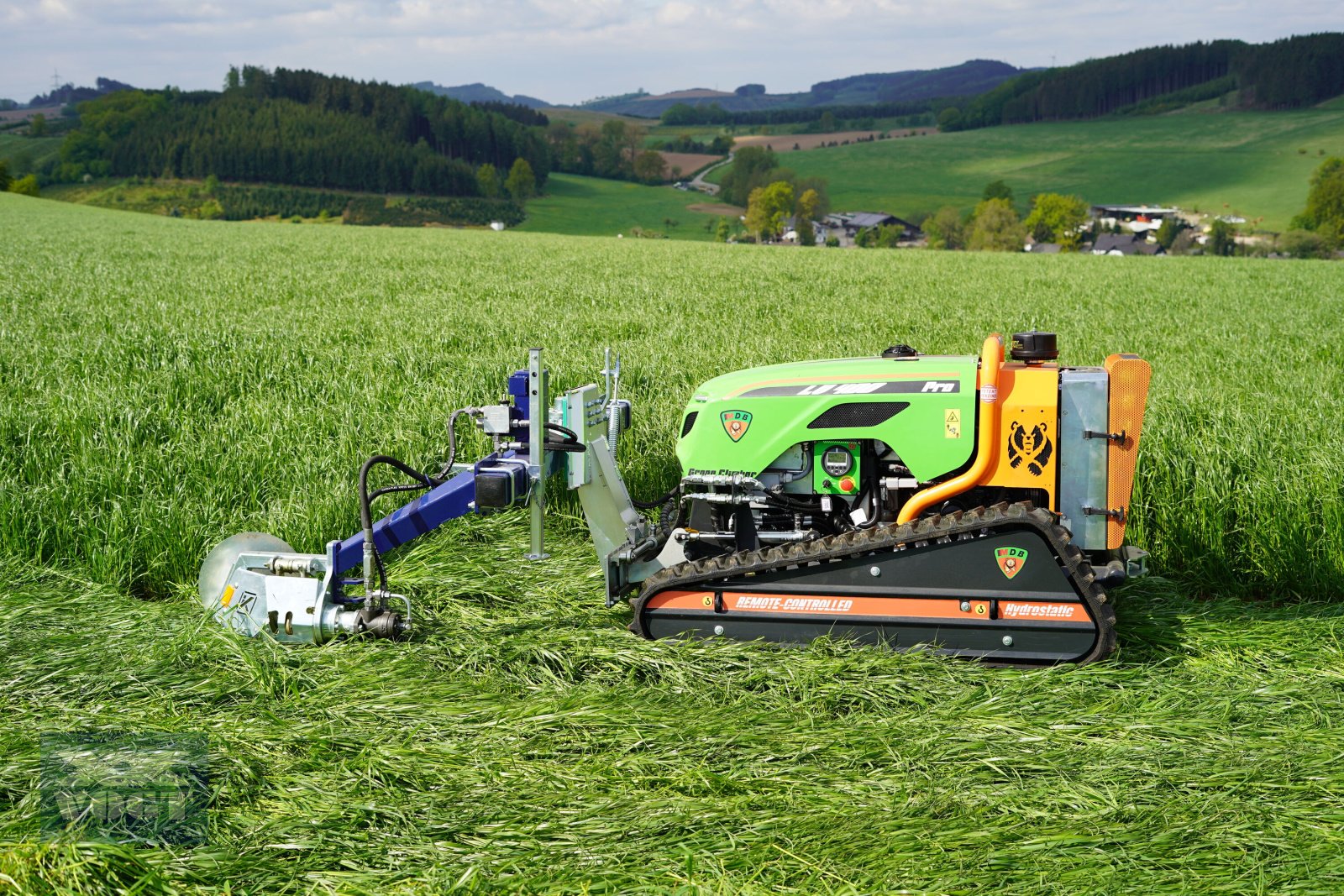 Mähraupe des Typs MDB LV400 PRO X Mähraupe /Funkraupe mit Doppelmesser Frontmähwerk, Neumaschine in Schmallenberg (Bild 11)