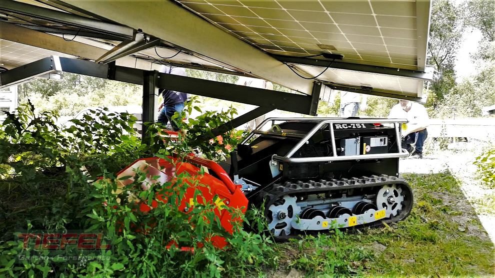 Mähraupe typu Timan RC 751, Neumaschine v Veitsbronn (Obrázek 1)