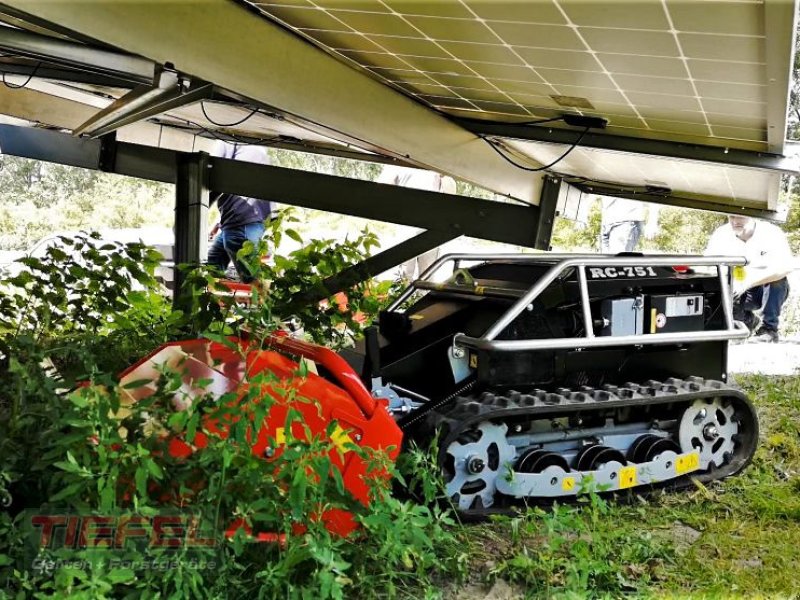 Mähraupe of the type Timan RC 751, Neumaschine in Veitsbronn