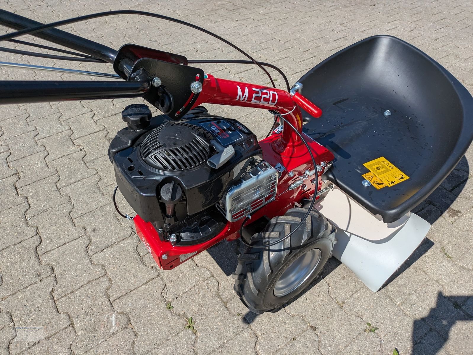 Mähroboter des Typs Eurosystems M220, Neumaschine in Obing (Bild 4)