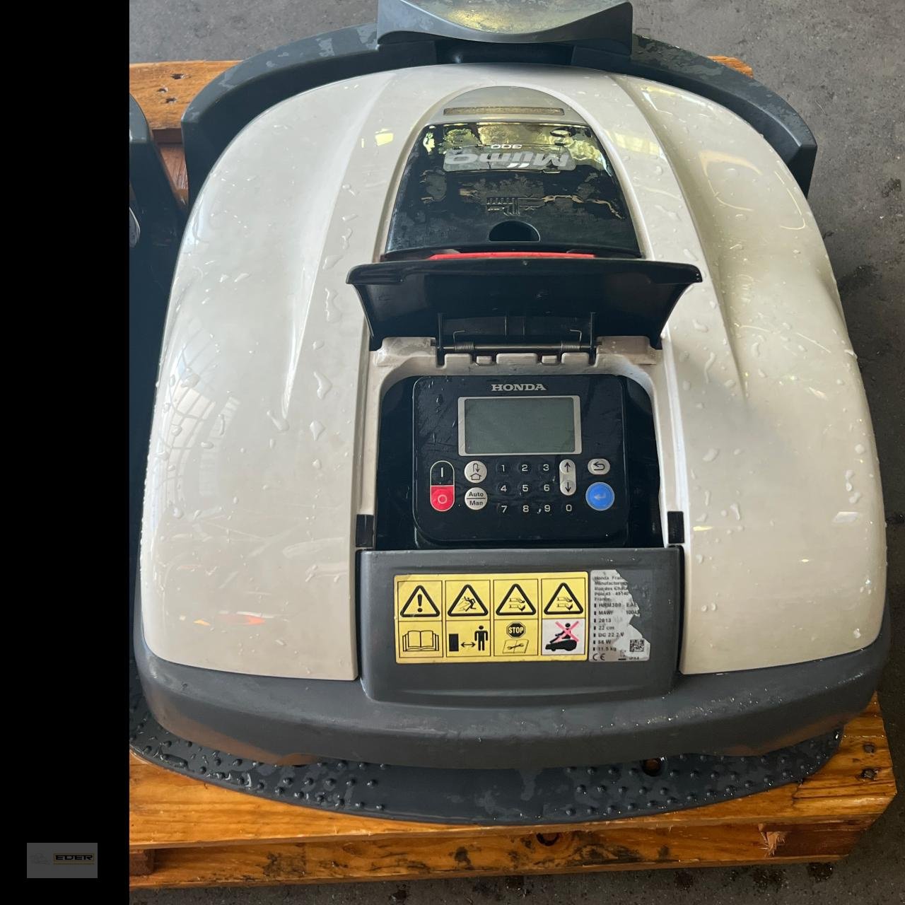 Mähroboter des Typs Honda HRM 300, Vorführmaschine in Kirchheim b. München (Bild 3)