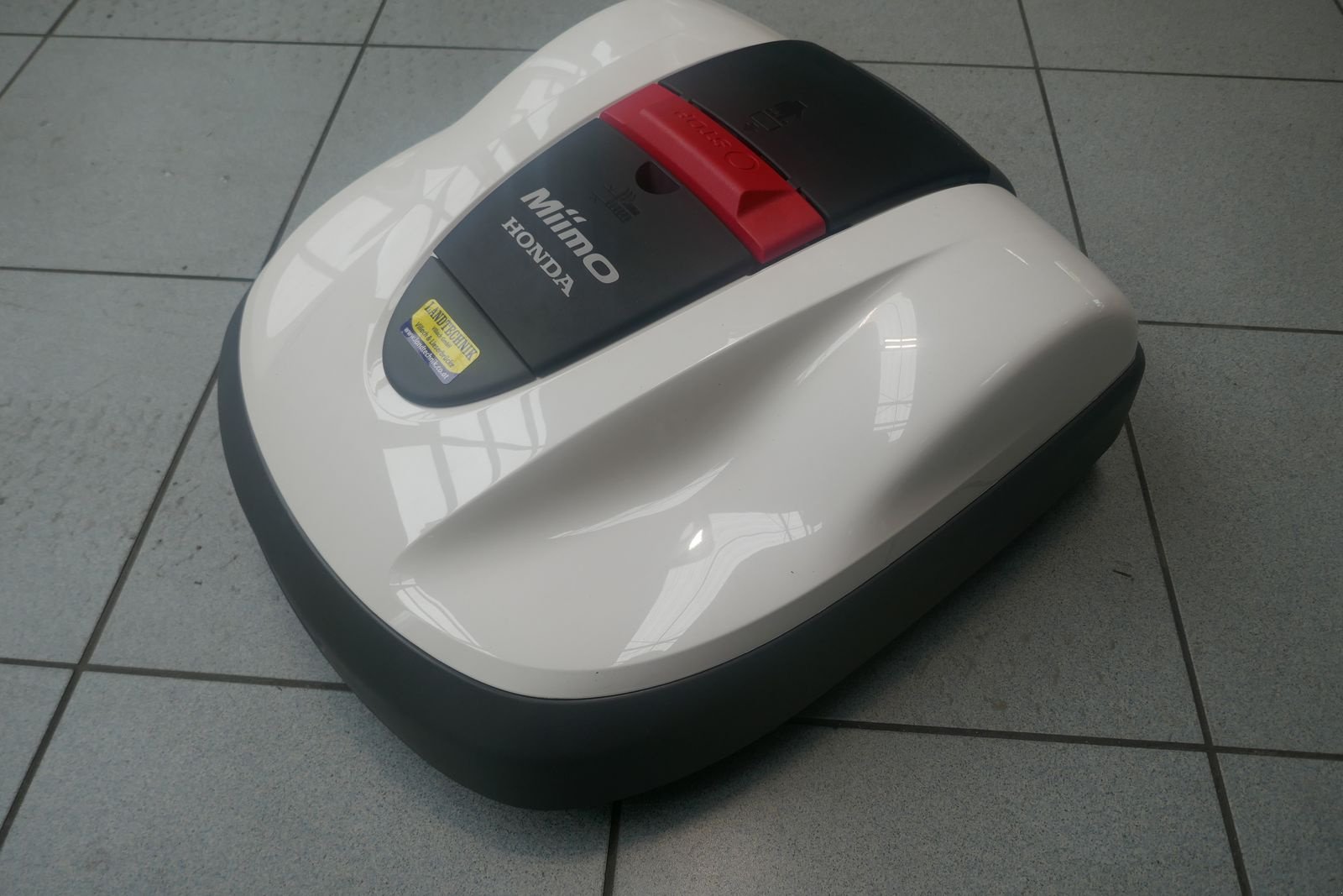 Mähroboter des Typs Honda Miimo HRM 310, Gebrauchtmaschine in Villach (Bild 1)