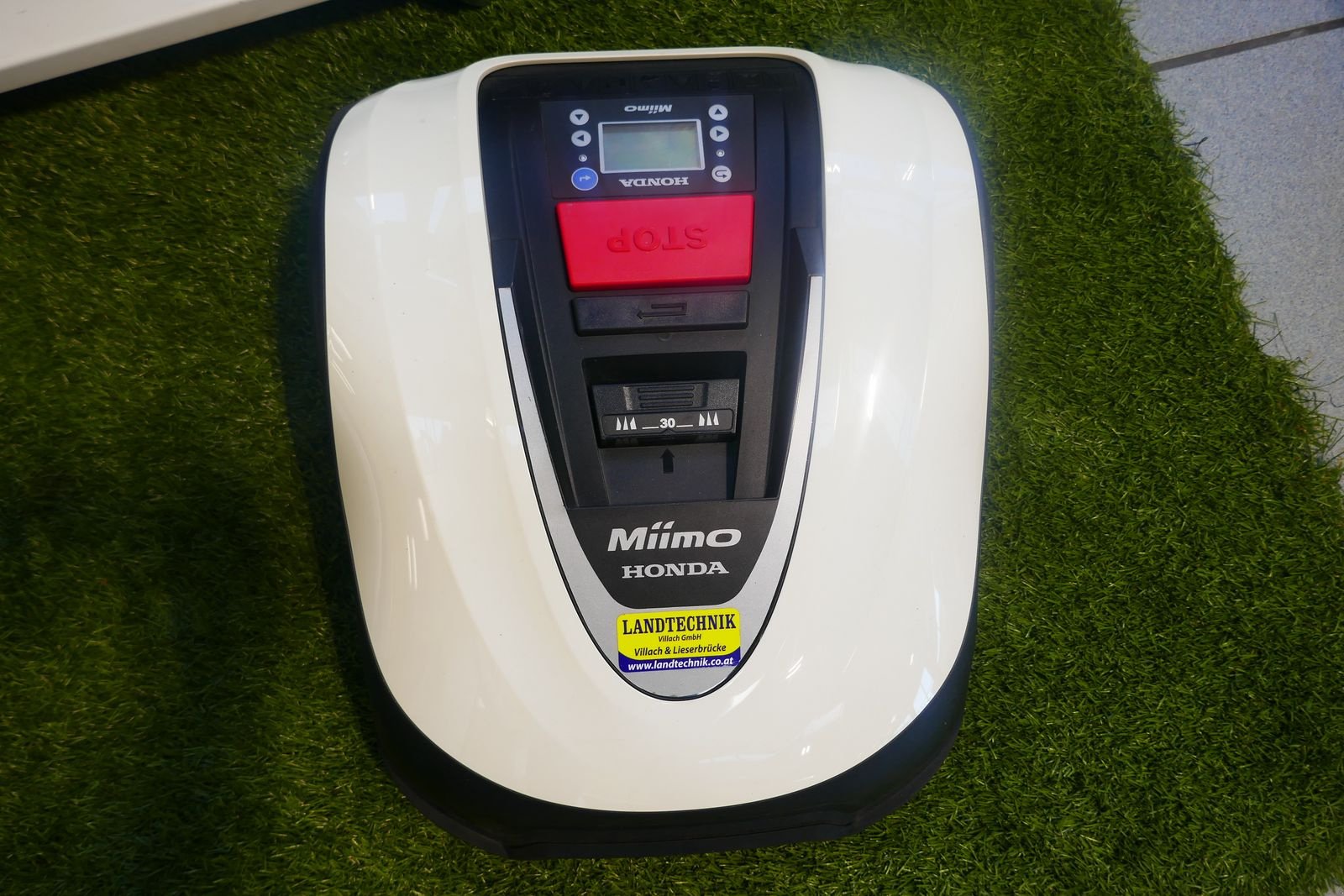 Mähroboter des Typs Honda Miimo HRM 40, Gebrauchtmaschine in Villach (Bild 1)