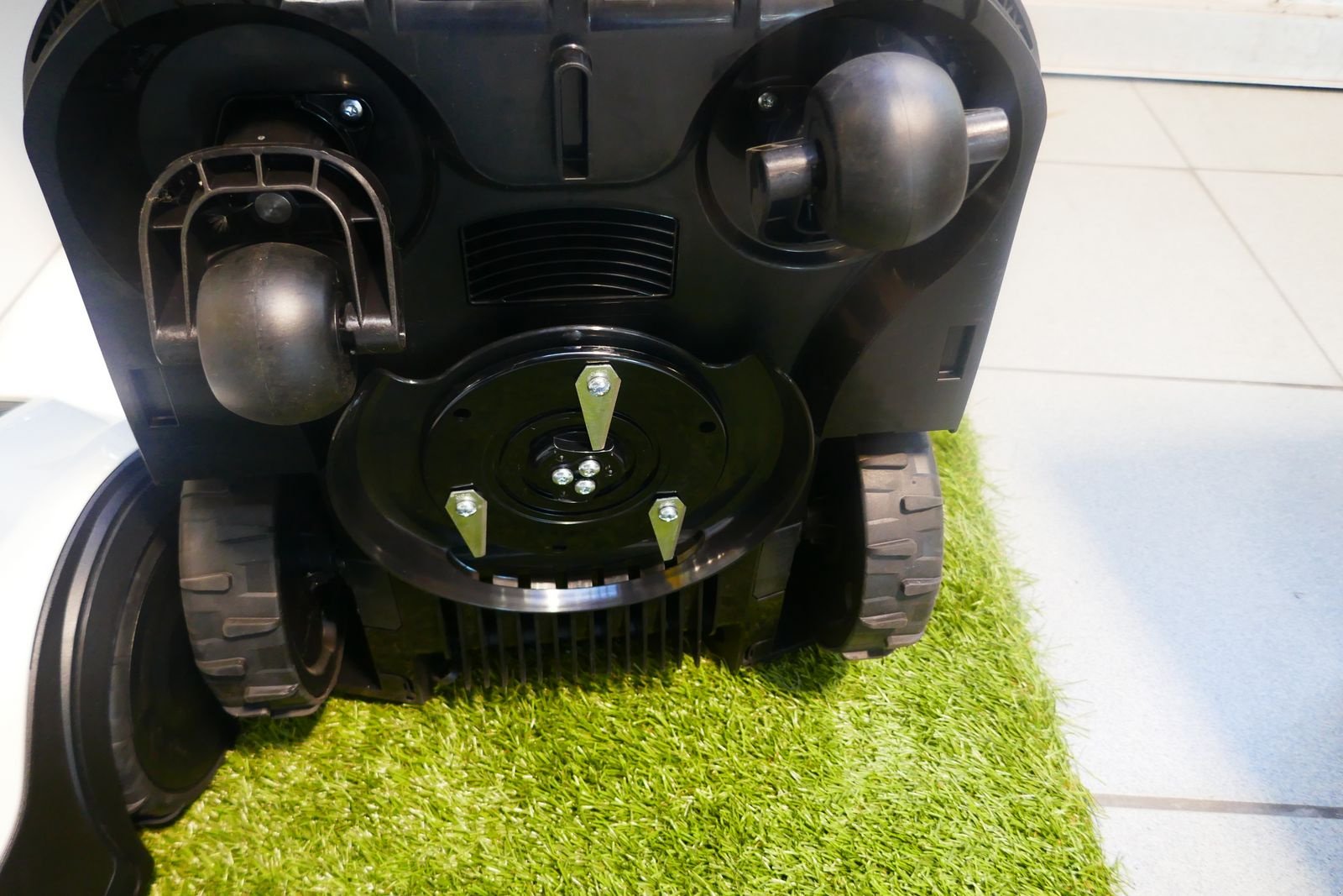 Mähroboter des Typs Honda Miimo HRM 40, Gebrauchtmaschine in Villach (Bild 4)