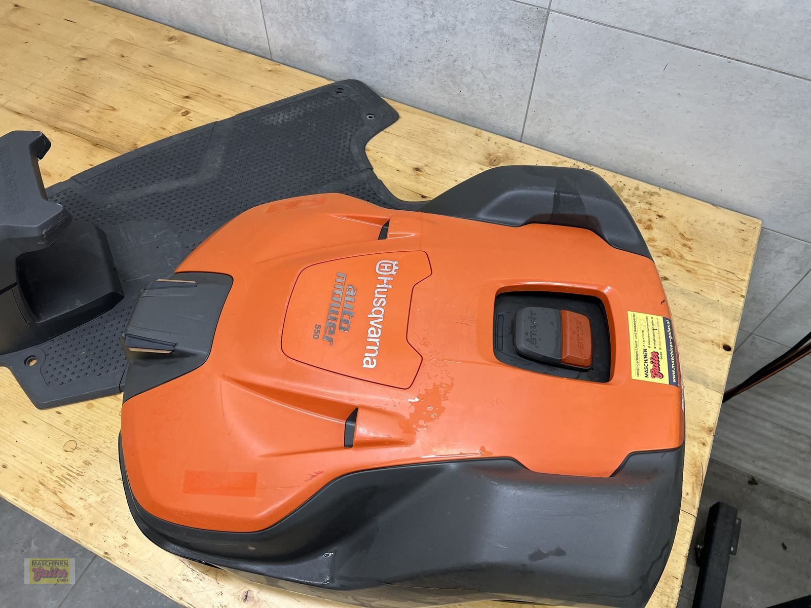 Mähroboter des Typs Husqvarna 550, Gebrauchtmaschine in Kötschach (Bild 9)