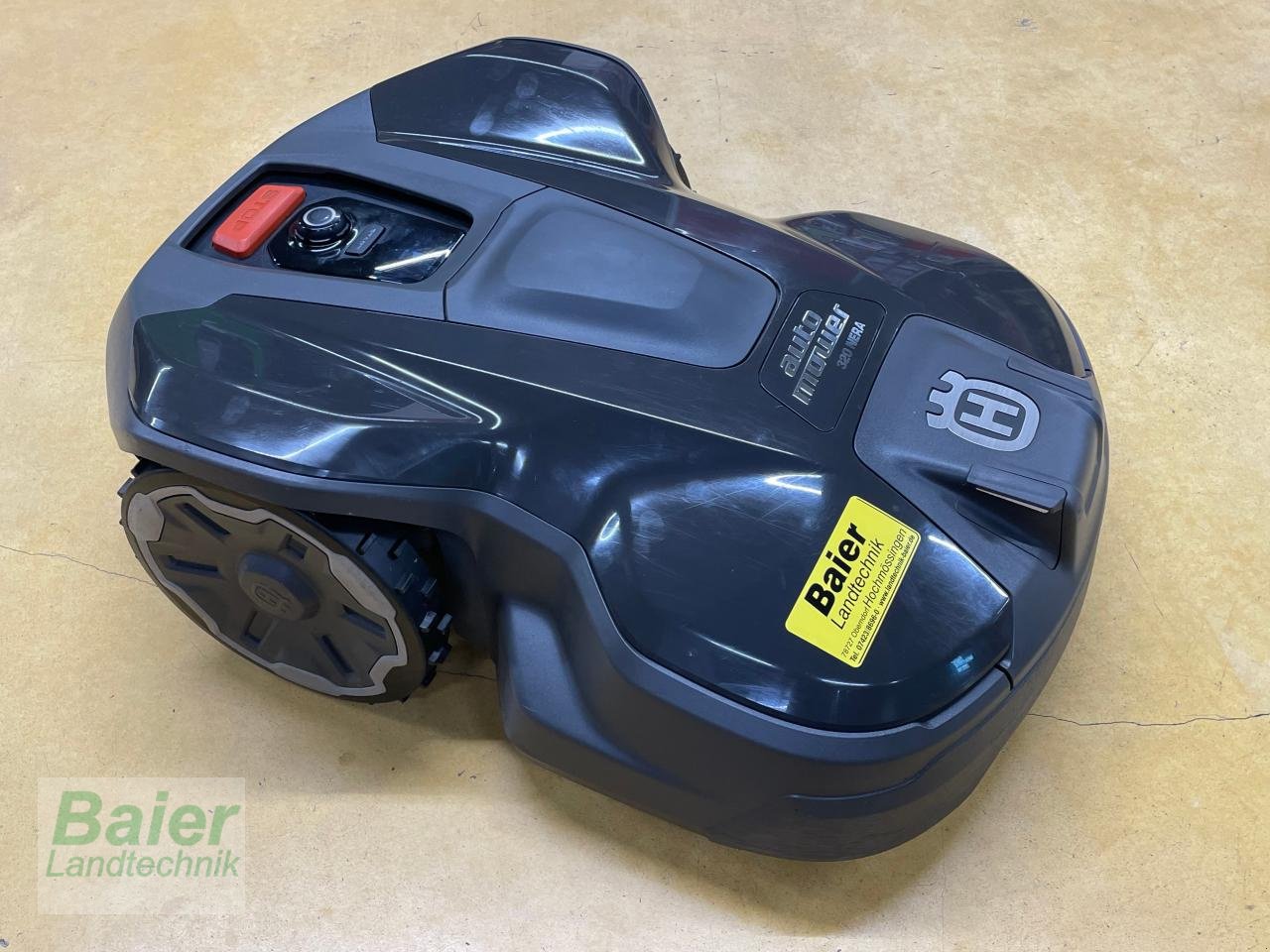 Mähroboter des Typs Husqvarna Automower® 320 NERA, Gebrauchtmaschine in OBERNDORF-HOCHMOESSINGEN (Bild 2)