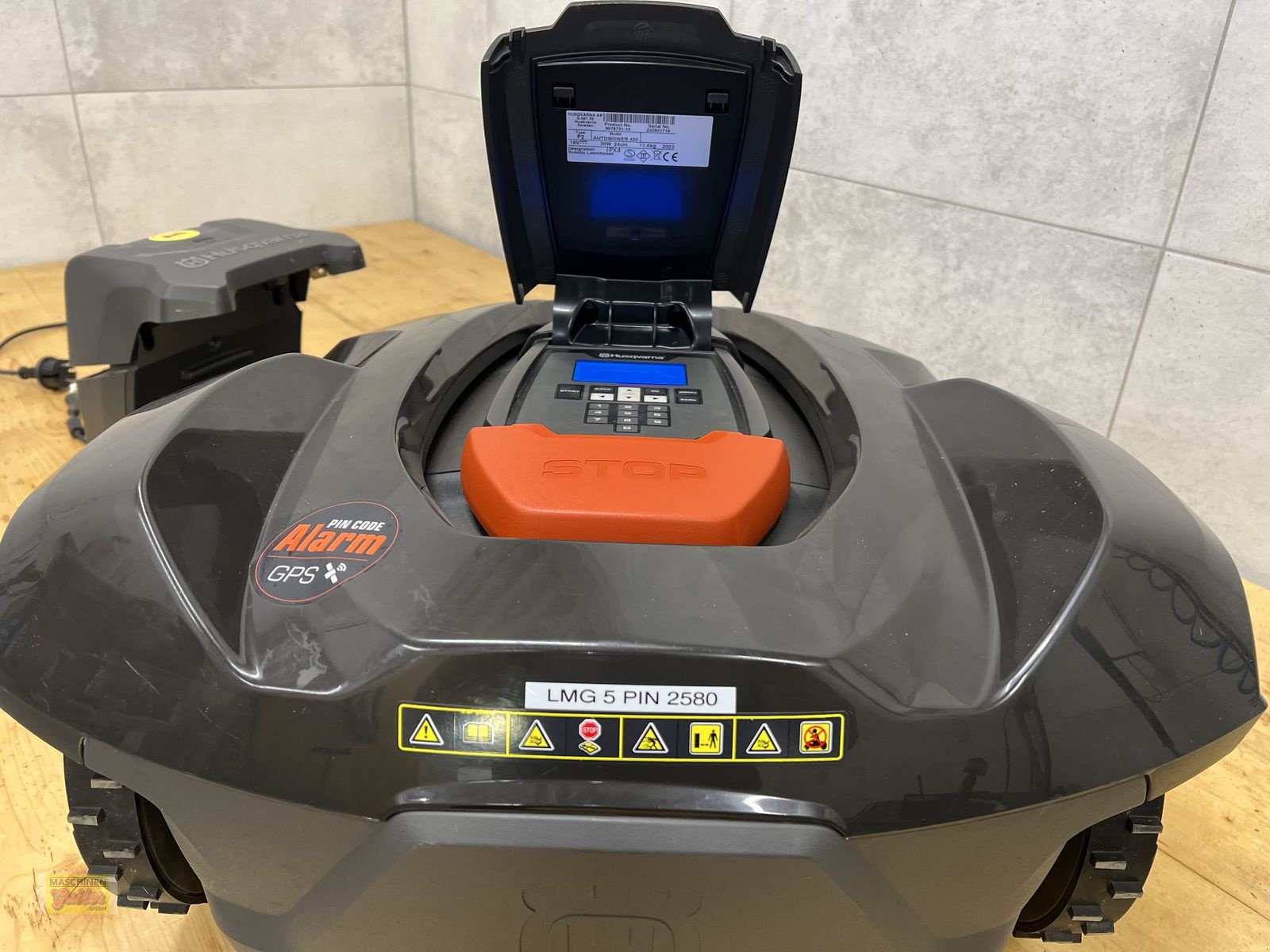 Mähroboter des Typs Husqvarna Automower 420 mit Connect, Gebrauchtmaschine in Kötschach (Bild 2)
