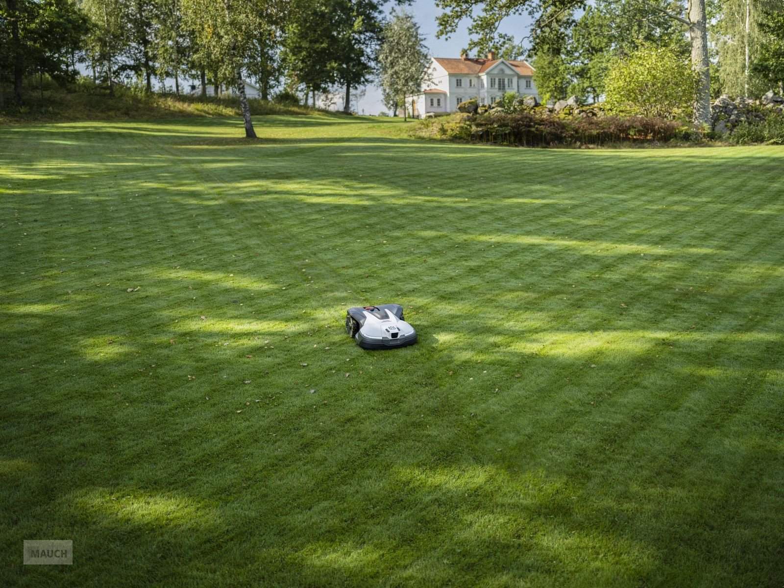 Mähroboter des Typs Husqvarna Automower 430V Nera mit Kamera 4800m², Neumaschine in Burgkirchen (Bild 3)