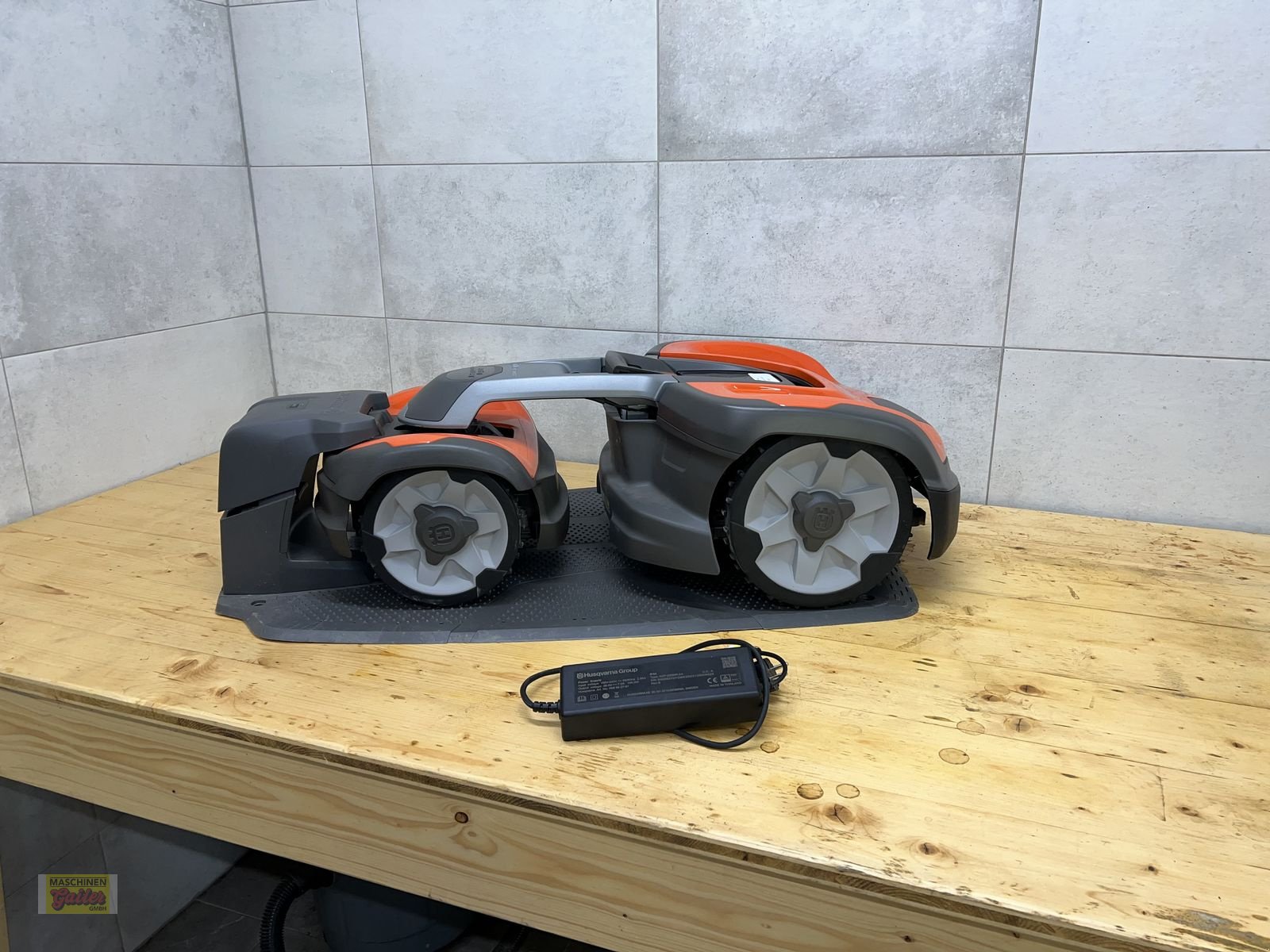 Mähroboter des Typs Husqvarna Automower 535 AWD, Neumaschine in Kötschach (Bild 8)