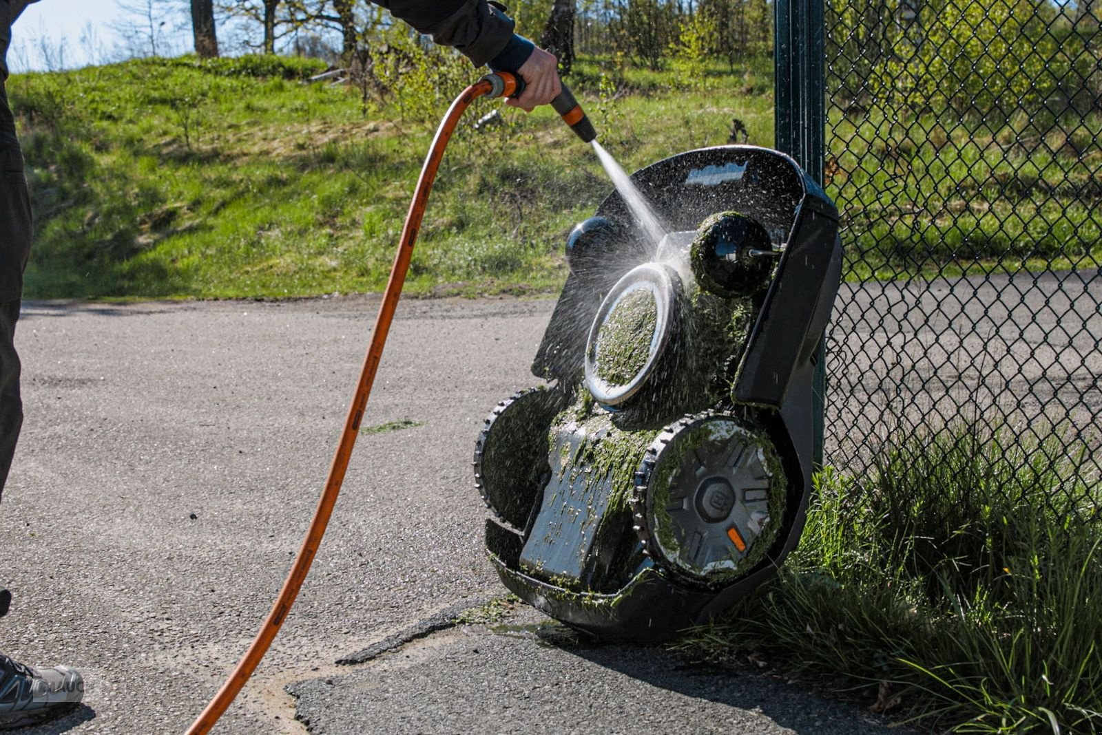 Mähroboter des Typs Husqvarna Automower 560 EPOS Systematisch Kabellos, Neumaschine in Burgkirchen (Bild 9)