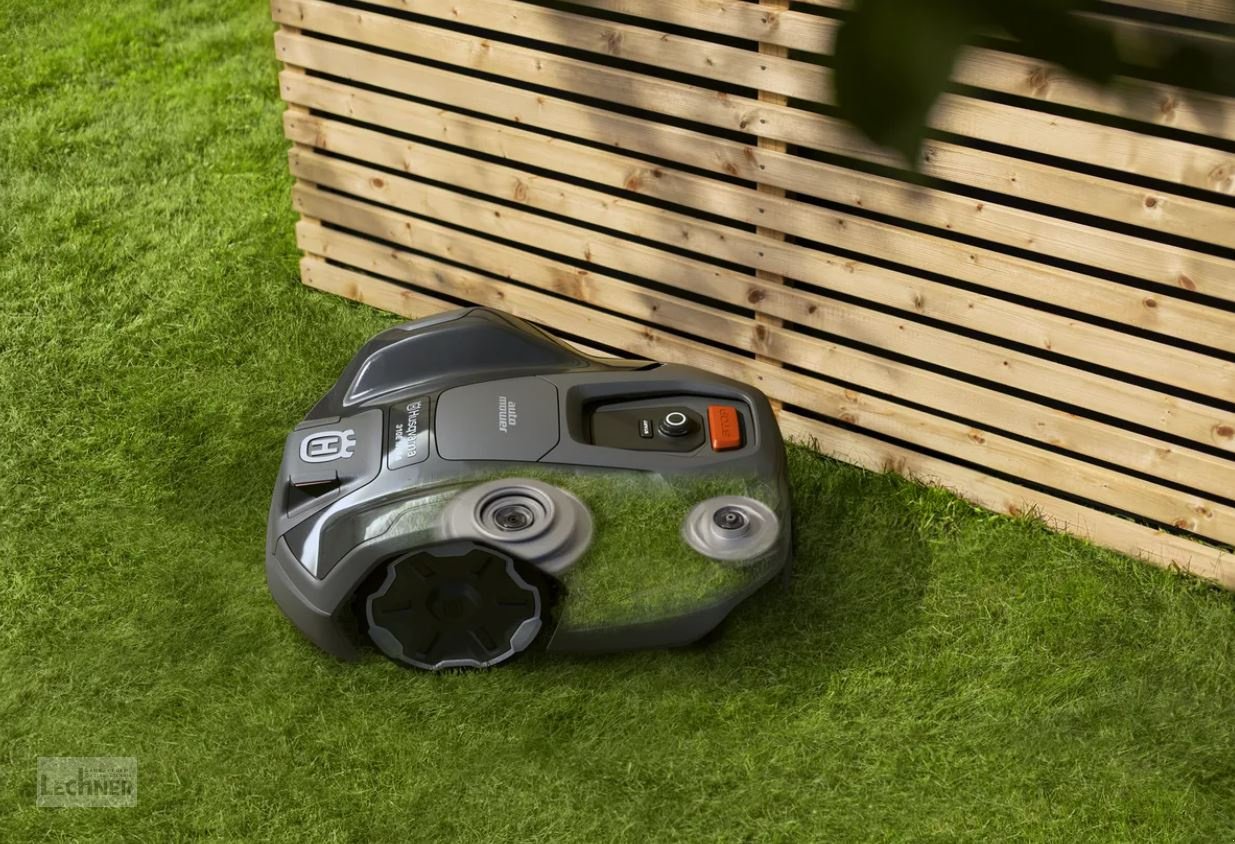 Mähroboter des Typs Husqvarna Automower AM 305E NERA / AM 310E NERA - Modell 2025, Neumaschine in Bad Abbach-Dünzling (Bild 4)