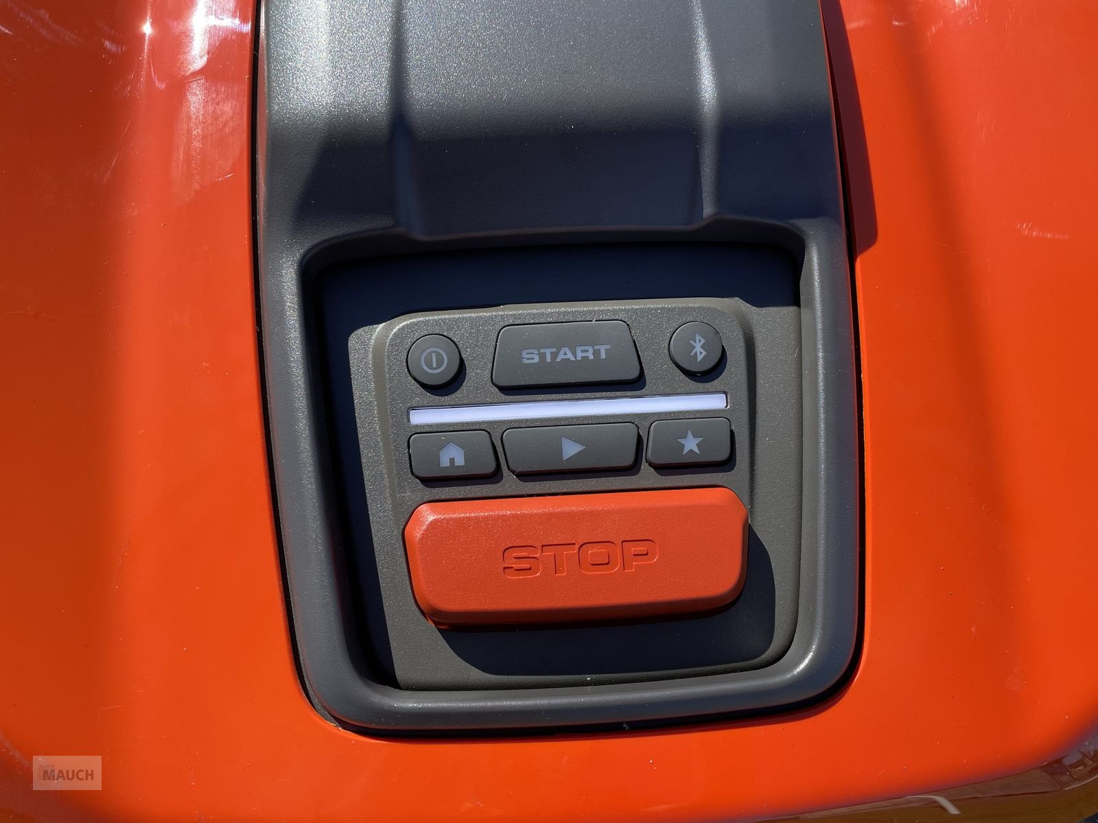 Mähroboter des Typs Husqvarna Ceora 544 / 546 EPOS Golfplatz & Sportplatzmäher, Neumaschine in Burgkirchen (Bild 4)