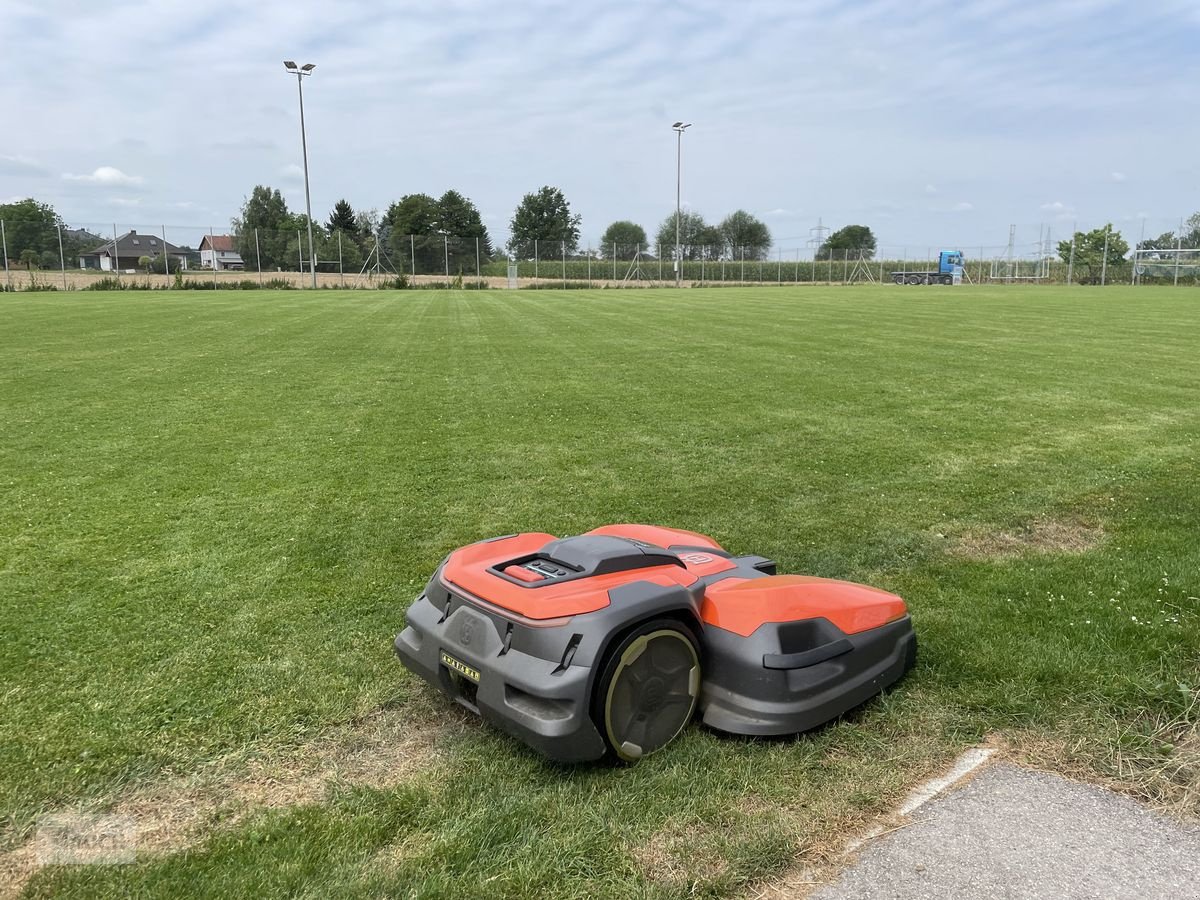 Mähroboter typu Husqvarna Ceora 544 EPOS Golfplatz & Sportplatzmäher, Neumaschine w Burgkirchen (Zdjęcie 22)