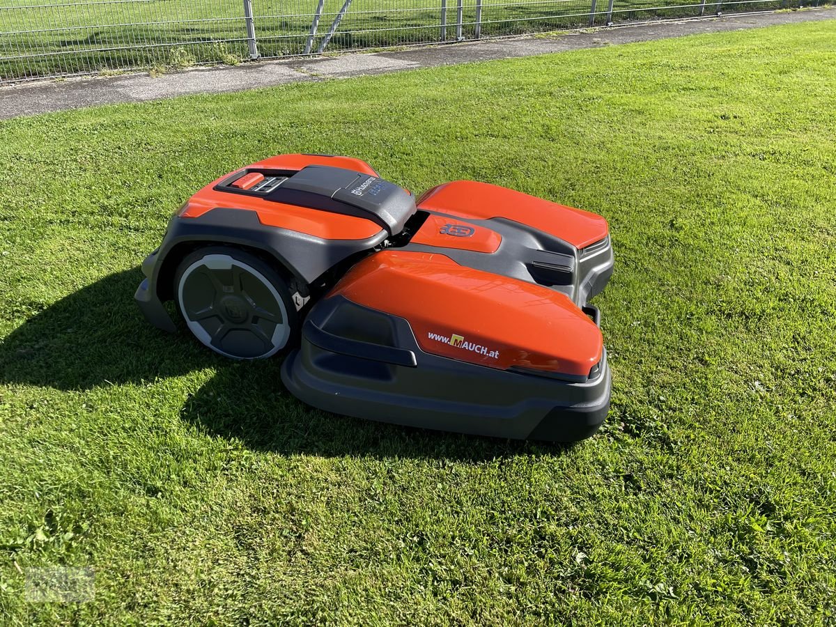 Mähroboter des Typs Husqvarna Ceora 544 EPOS Golfplatz & Sportplatzmäher, Neumaschine in Burgkirchen (Bild 20)