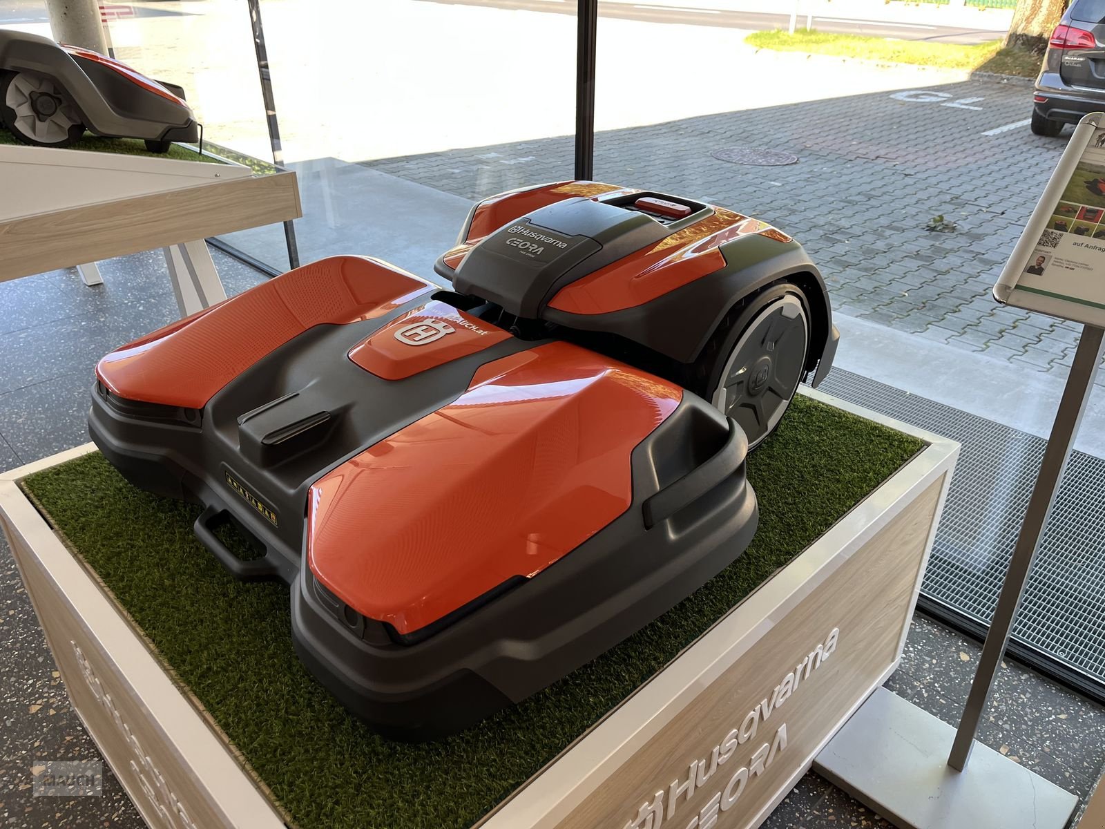 Mähroboter des Typs Husqvarna Ceora 546 EPOS mit 43L Mähdeck, Gebrauchtmaschine in Burgkirchen (Bild 7)