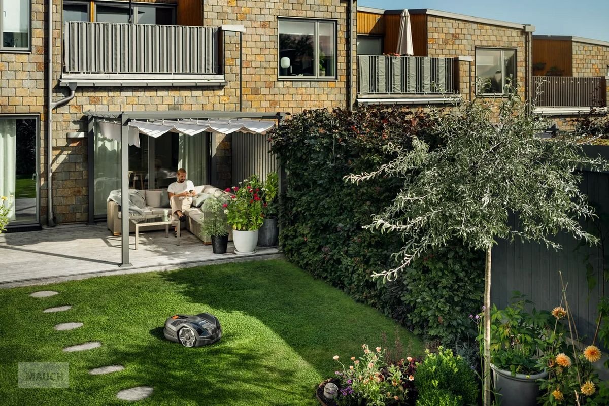 Mähroboter of the type Husqvarna Husqvarna Automower 305E NERA 900m², Neumaschine in Eben (Picture 5)