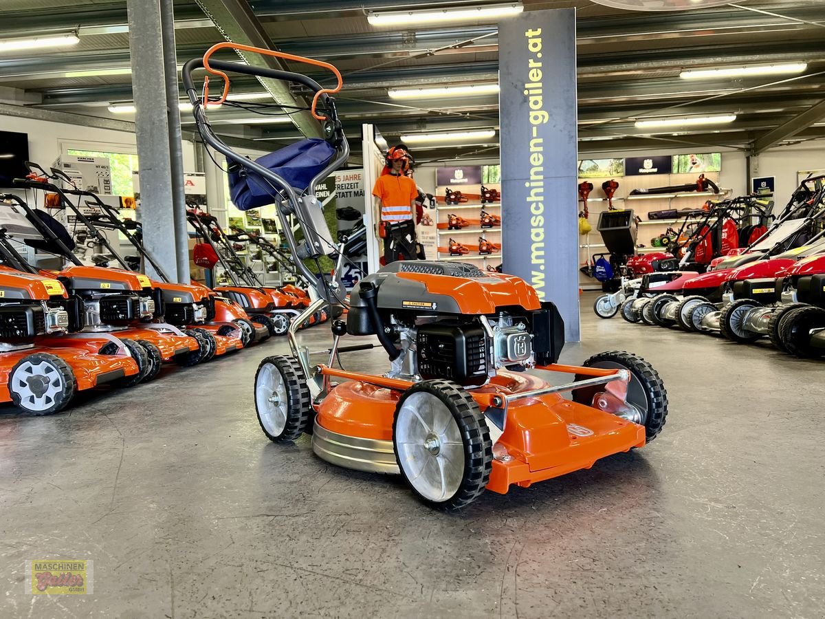 Mähroboter des Typs Husqvarna LB 553 SQe Mulcher, Neumaschine in Kötschach (Bild 1)