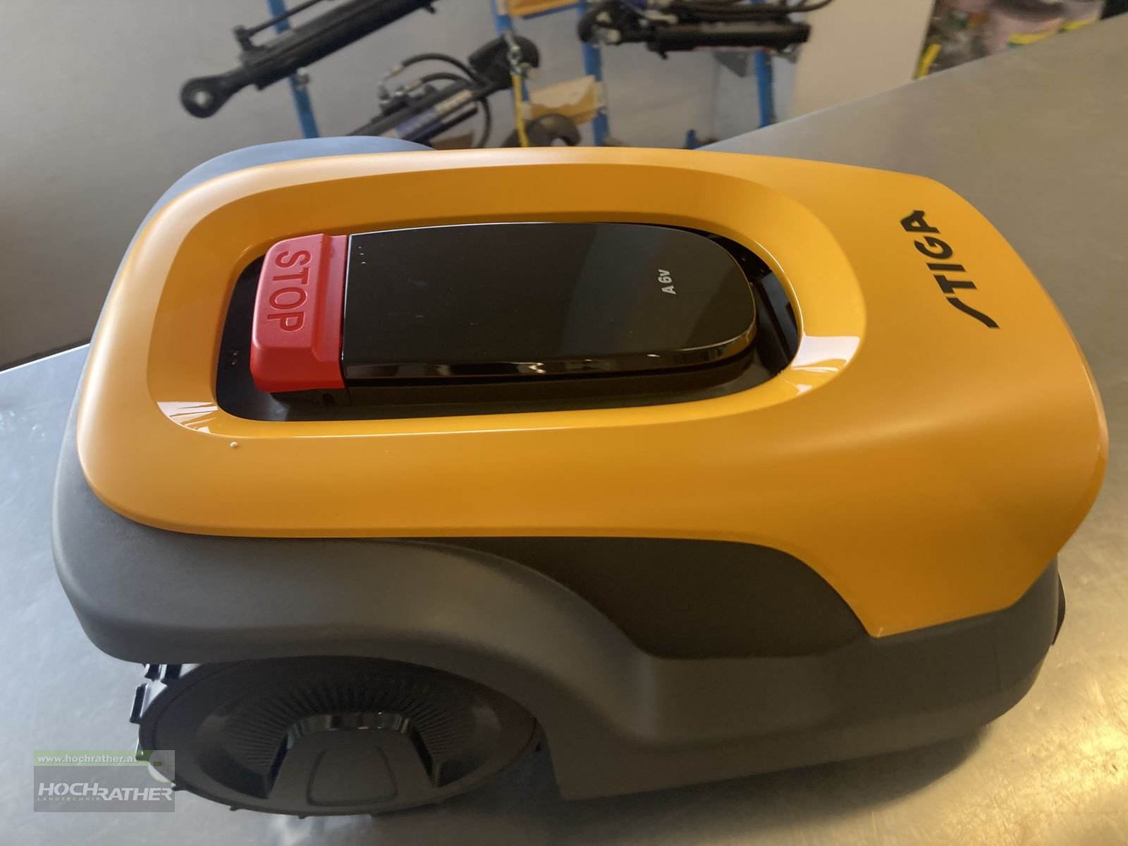 Mähroboter des Typs Stiga Mähroboter A6V, Neumaschine in Kronstorf (Bild 7)