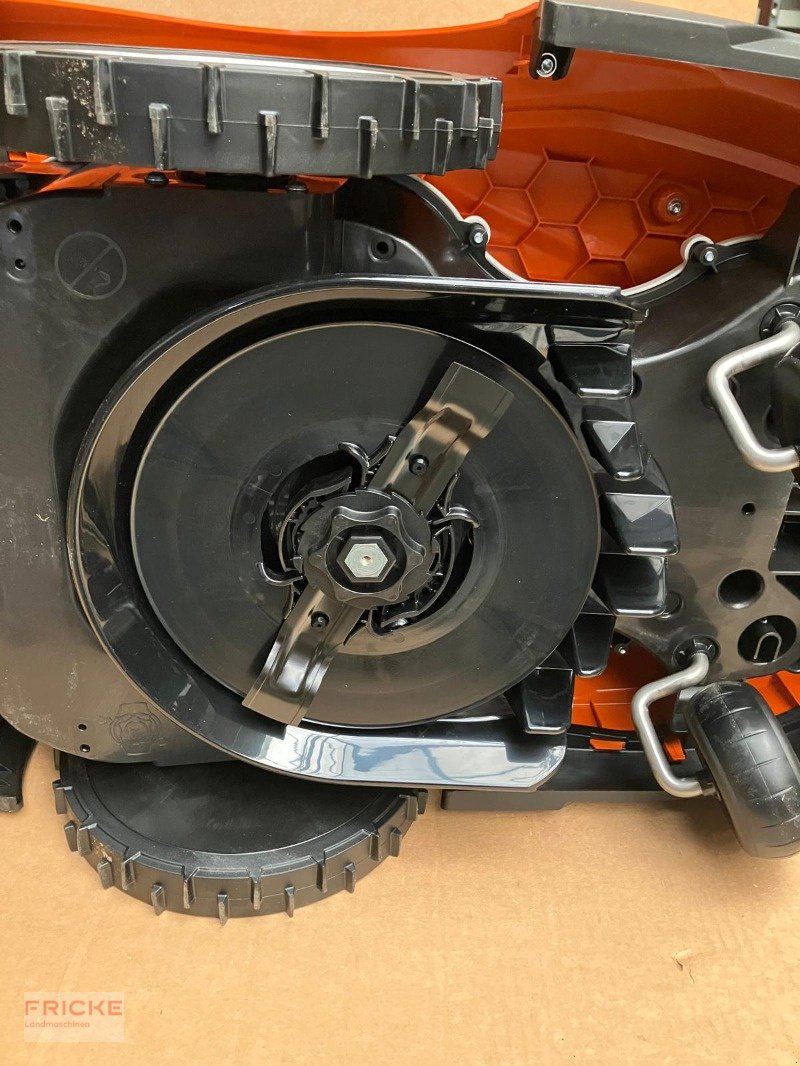 Mähroboter des Typs Stihl Stihl 522 C iMOW %SALE!%, Neumaschine in Demmin (Bild 4)