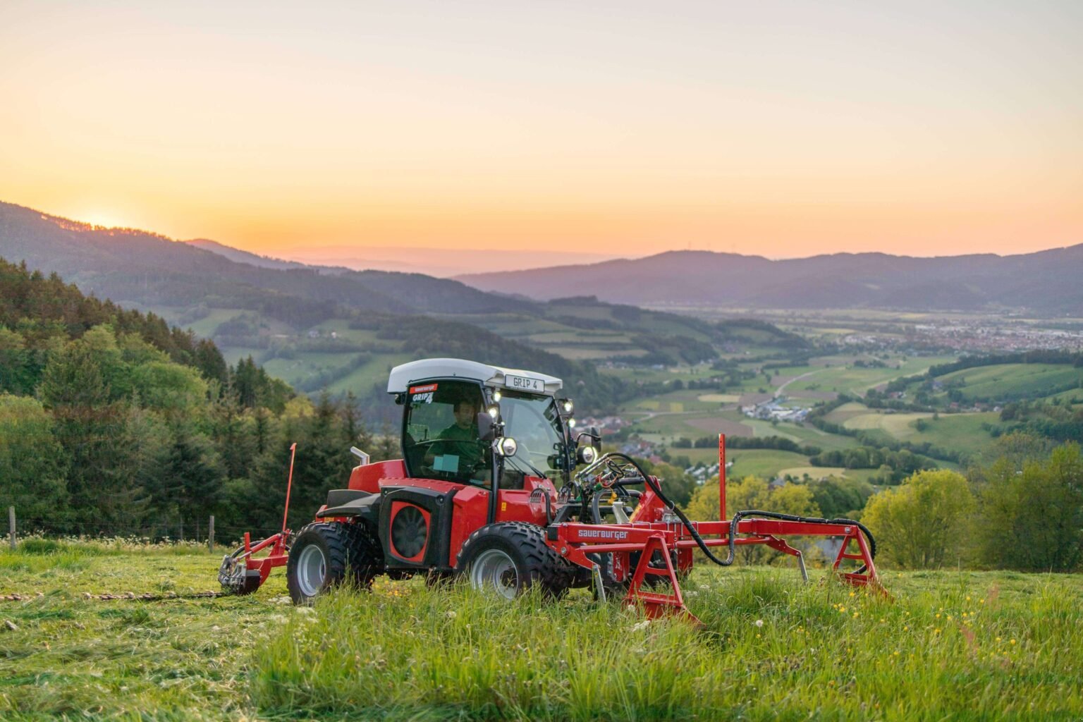 Mähtrak & Bergtrak tip Sauerburger Hangschlepper (alle Modelle), Neumaschine in Wiedemar (Poză 8)
