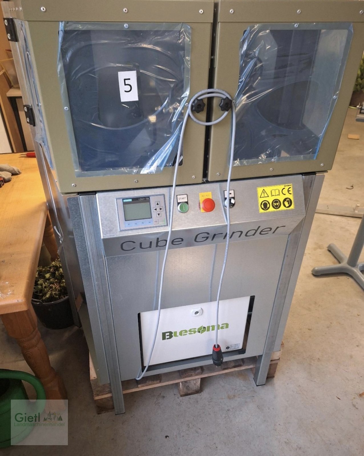 Mähwerk Türe ait Blesoma Cube Grinder, Neumaschine içinde Bogen (resim 1)