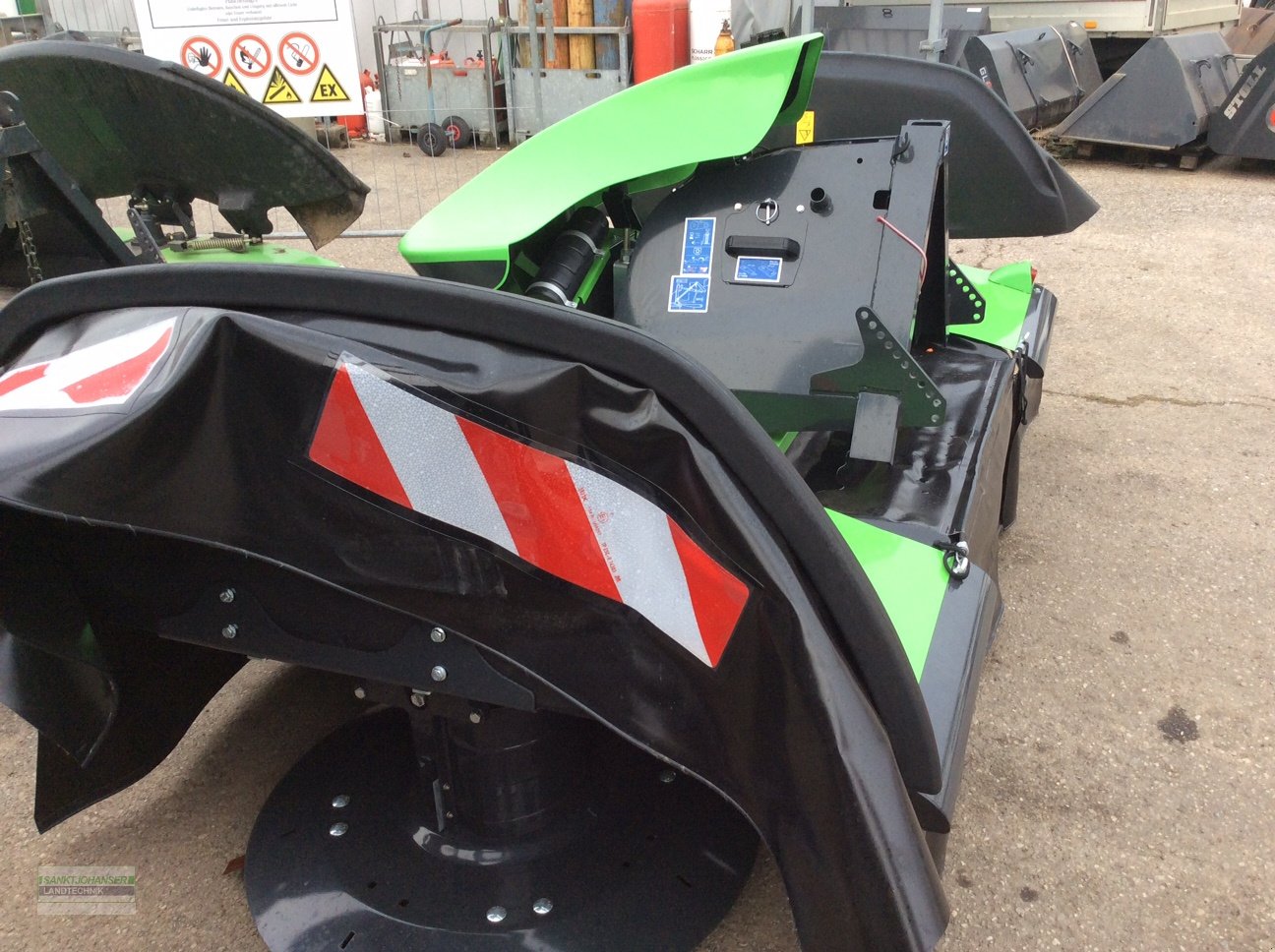 Mähwerk van het type Deutz-Fahr DrumMaster 730 F -mit starrem Anbaubock-, Neumaschine in Diessen (Foto 6)