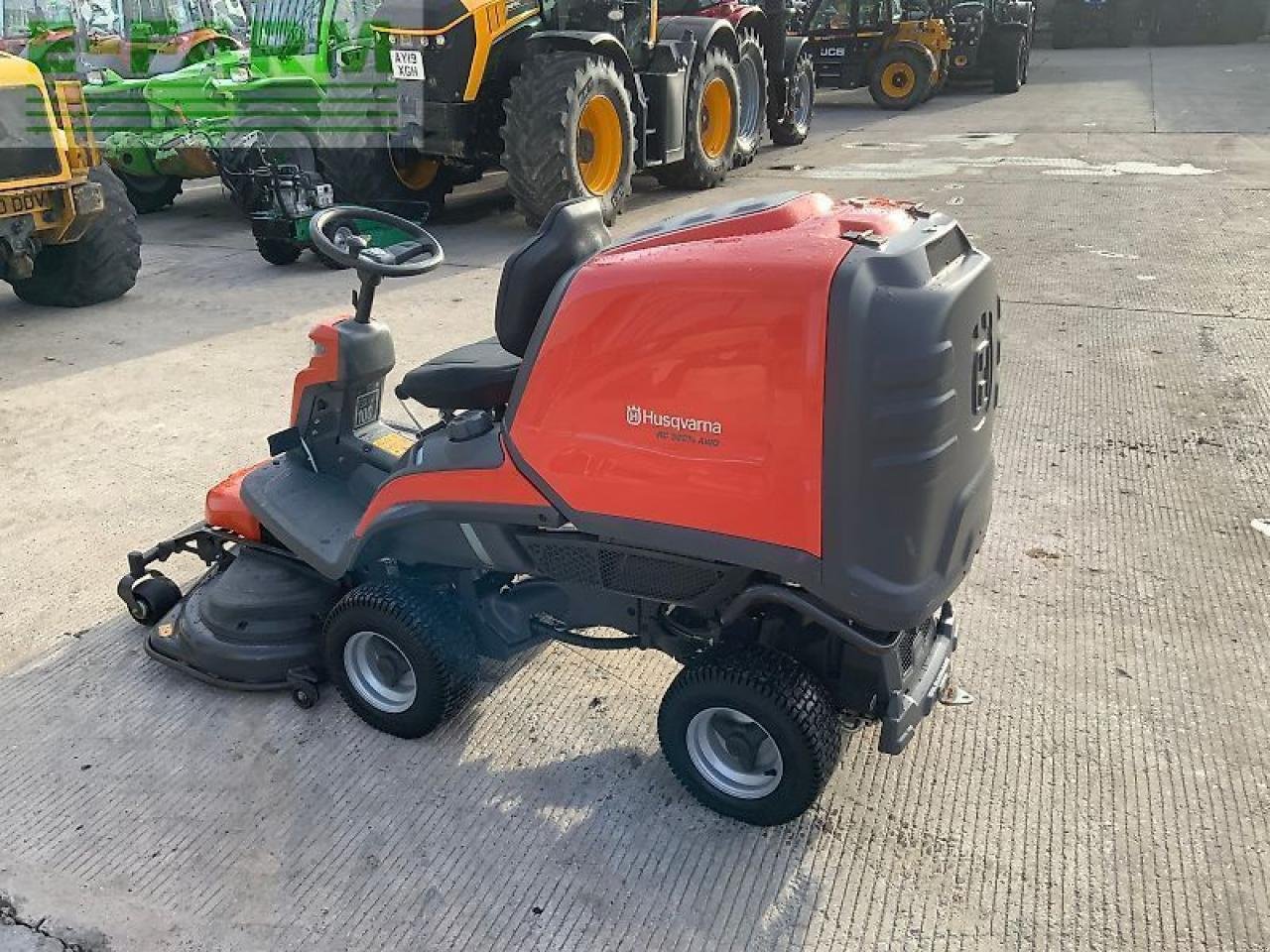 Mähwerk типа Husqvarna rc 320ts awd out front mower (st25424), Gebrauchtmaschine в SHAFTESBURY (Фотография 5)
