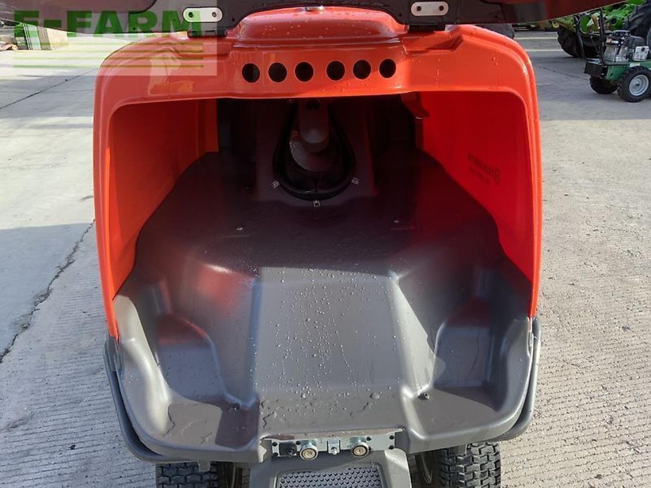 Mähwerk типа Husqvarna rc 320ts awd out front mower (st25424), Gebrauchtmaschine в SHAFTESBURY (Фотография 9)