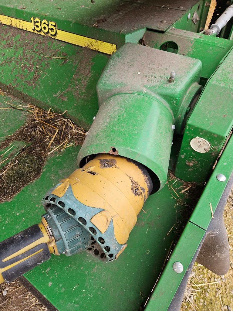 Mähwerk typu John Deere 1365, Gebrauchtmaschine v MANDRES-SUR-VAIR (Obrázok 8)