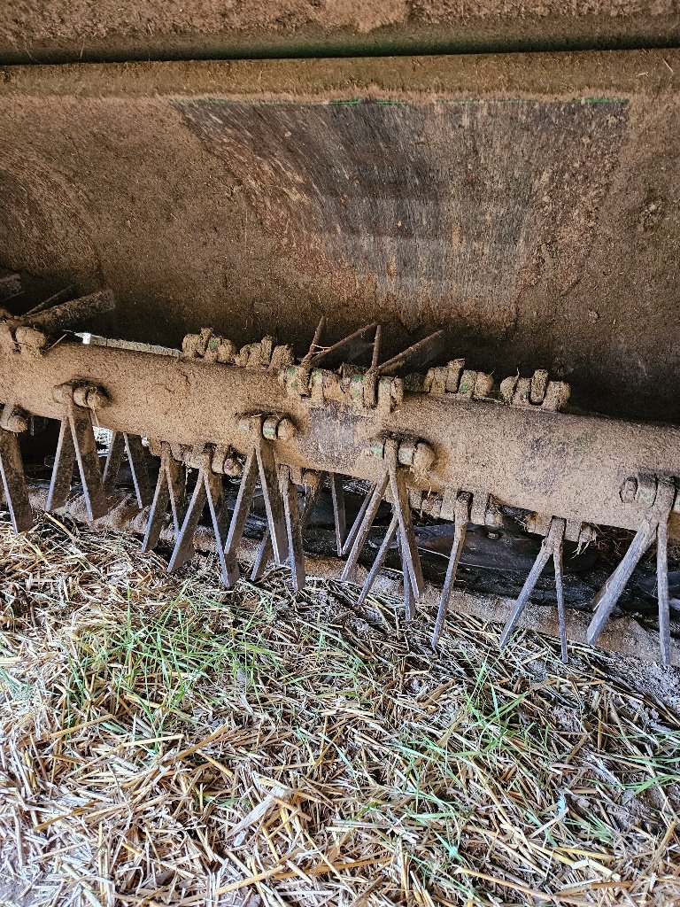 Mähwerk typu John Deere 1365, Gebrauchtmaschine v MANDRES-SUR-VAIR (Obrázok 7)