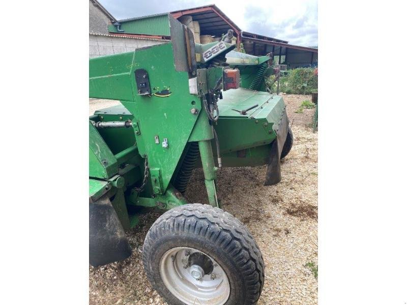 Mähwerk des Typs John Deere 1365, Gebrauchtmaschine in SAINT-GERMAIN DU PUY (Bild 9)