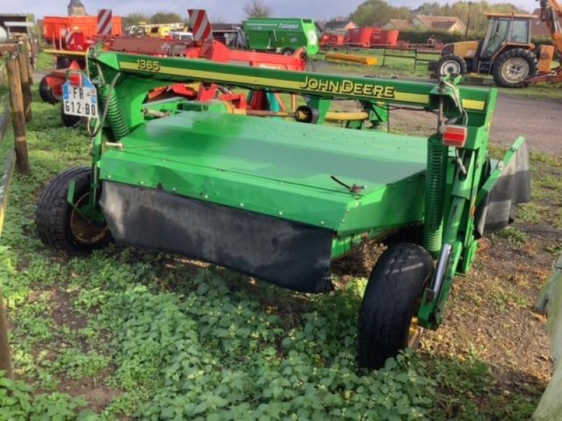 Mähwerk des Typs John Deere 1365, Gebrauchtmaschine in les hayons (Bild 4)