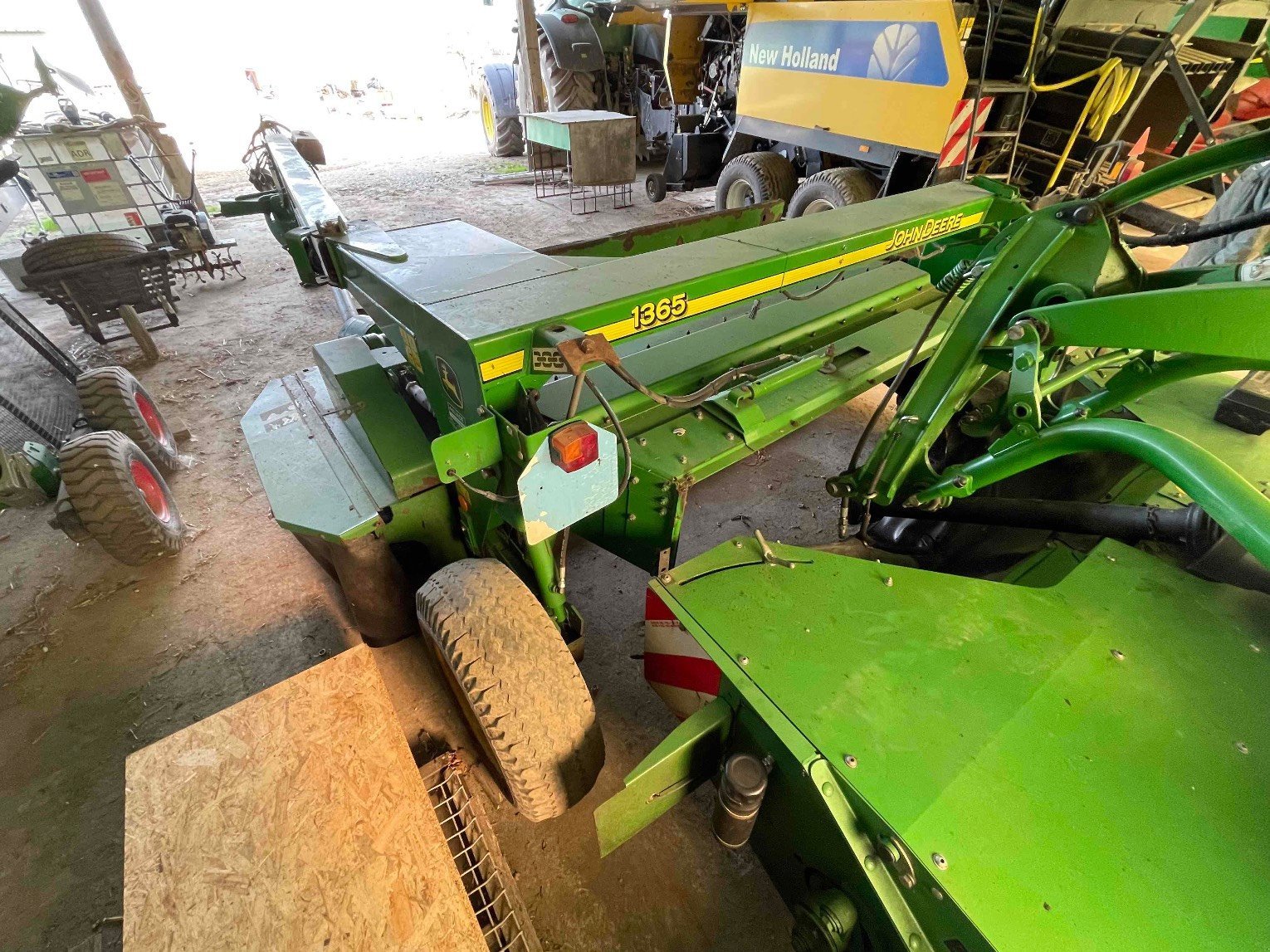 Mähwerk от тип John Deere 1365, Gebrauchtmaschine в Le Horps (Снимка 7)
