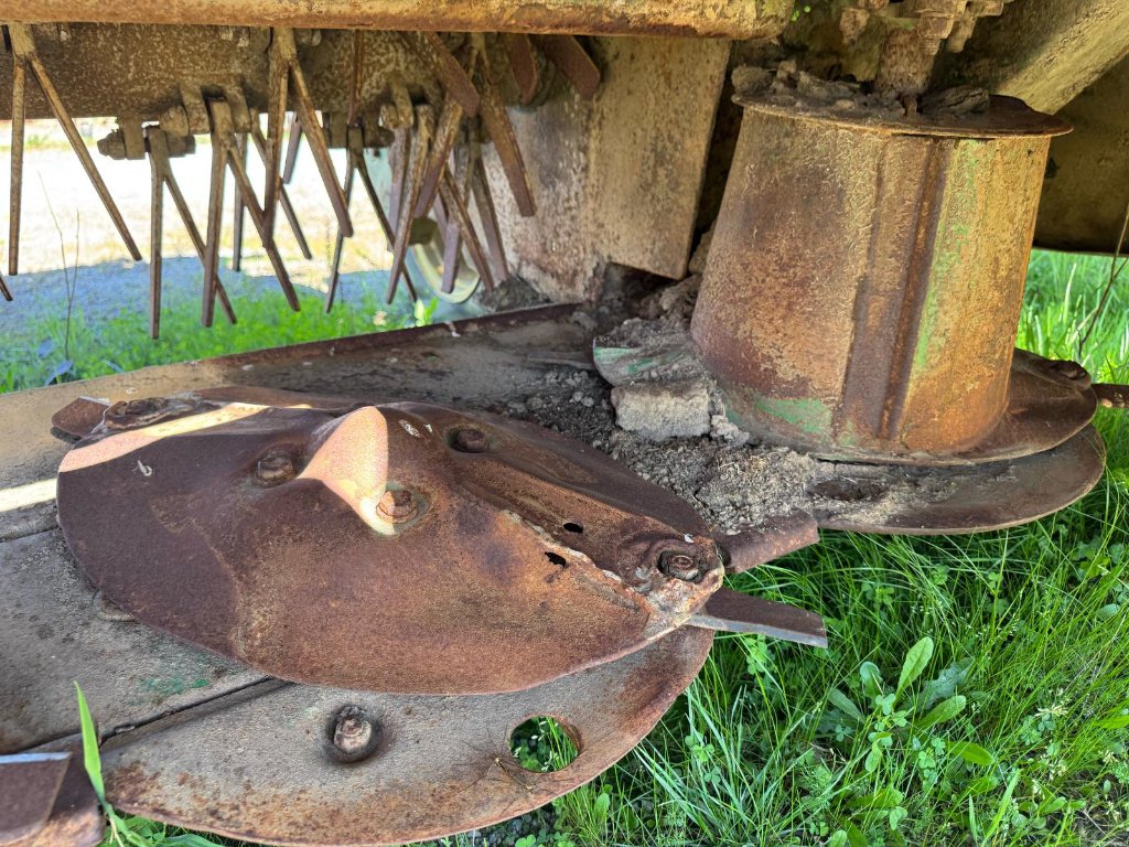 Mähwerk типа John Deere 1365, Gebrauchtmaschine в GUERET (Фотография 9)