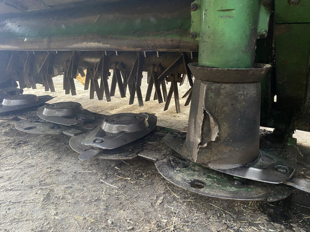 Mähwerk typu John Deere 324 DESTOCKAGE, Gebrauchtmaschine v UZERCHE (Obrázek 6)