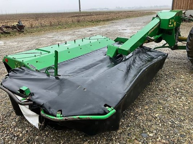 Mähwerk des Typs John Deere 328 A, Gebrauchtmaschine in Sainte-Croix-en-Plaine (Bild 1)
