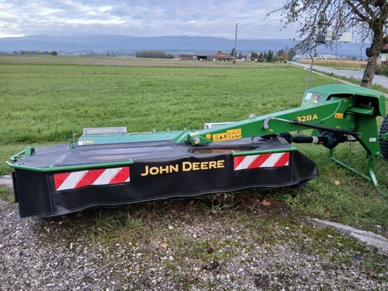 Mähwerk des Typs John Deere 328A, Neumaschine in Lengnau (Bild 1)