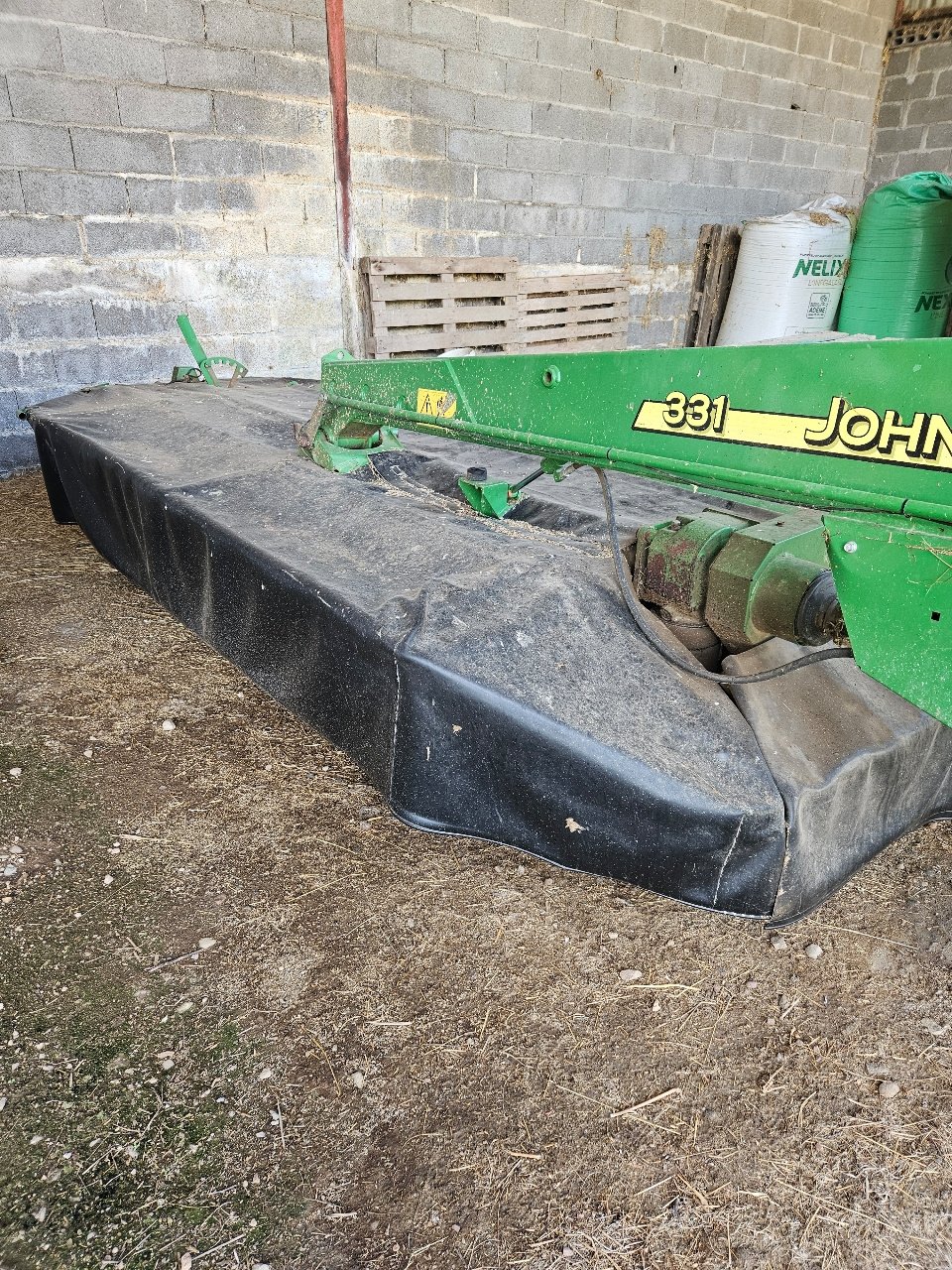 Mähwerk of the type John Deere 331, Gebrauchtmaschine in MANDRES-SUR-VAIR (Picture 1)