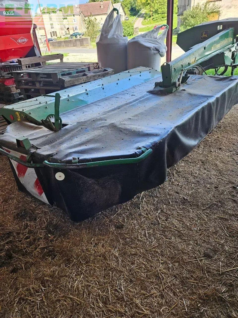 Mähwerk tip John Deere 331, Gebrauchtmaschine in CHAUVONCOURT (Poză 4)