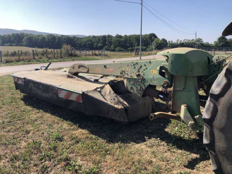 Mähwerk des Typs John Deere 331, Gebrauchtmaschine in Varennes le Grand (Bild 2)