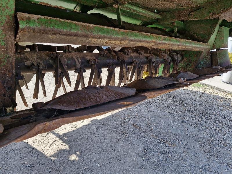 Mähwerk Türe ait John Deere 735, Gebrauchtmaschine içinde BRAY en Val (resim 11)