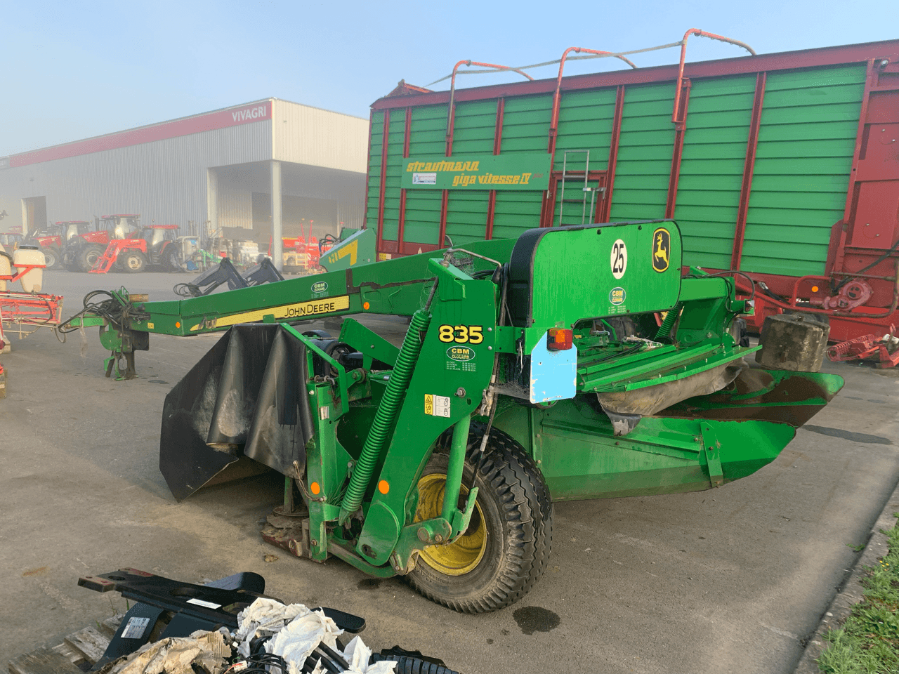 Mähwerk typu John Deere 835, Gebrauchtmaschine v ISIGNY-LE-BUAT (Obrázek 4)