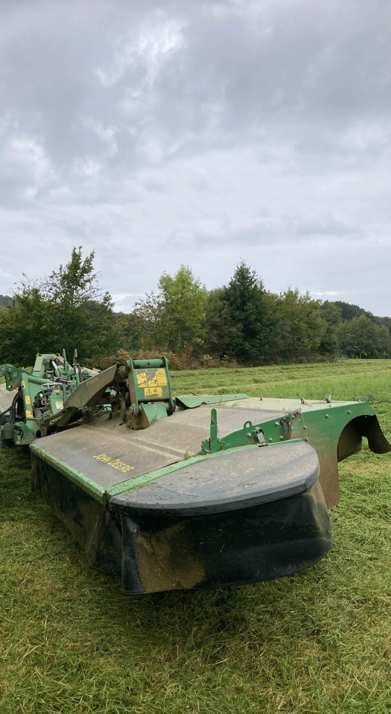 Mähwerk typu John Deere 950R, Gebrauchtmaschine w TREMEUR (Zdjęcie 3)