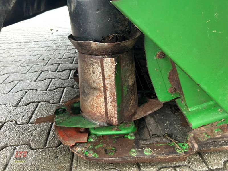 Mähwerk typu John Deere GEBR. JOHN DEERE 331 MÄHWERK, Gebrauchtmaschine v Hartmannsdorf (Obrázek 7)