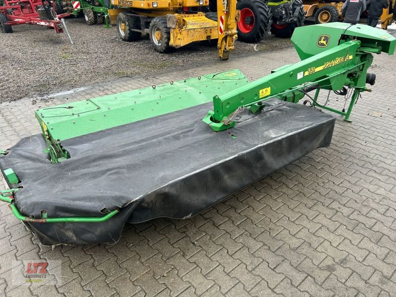 Mähwerk typu John Deere GEBR. JOHN DEERE 331 MÄHWERK, Gebrauchtmaschine v Hartmannsdorf (Obrázek 1)