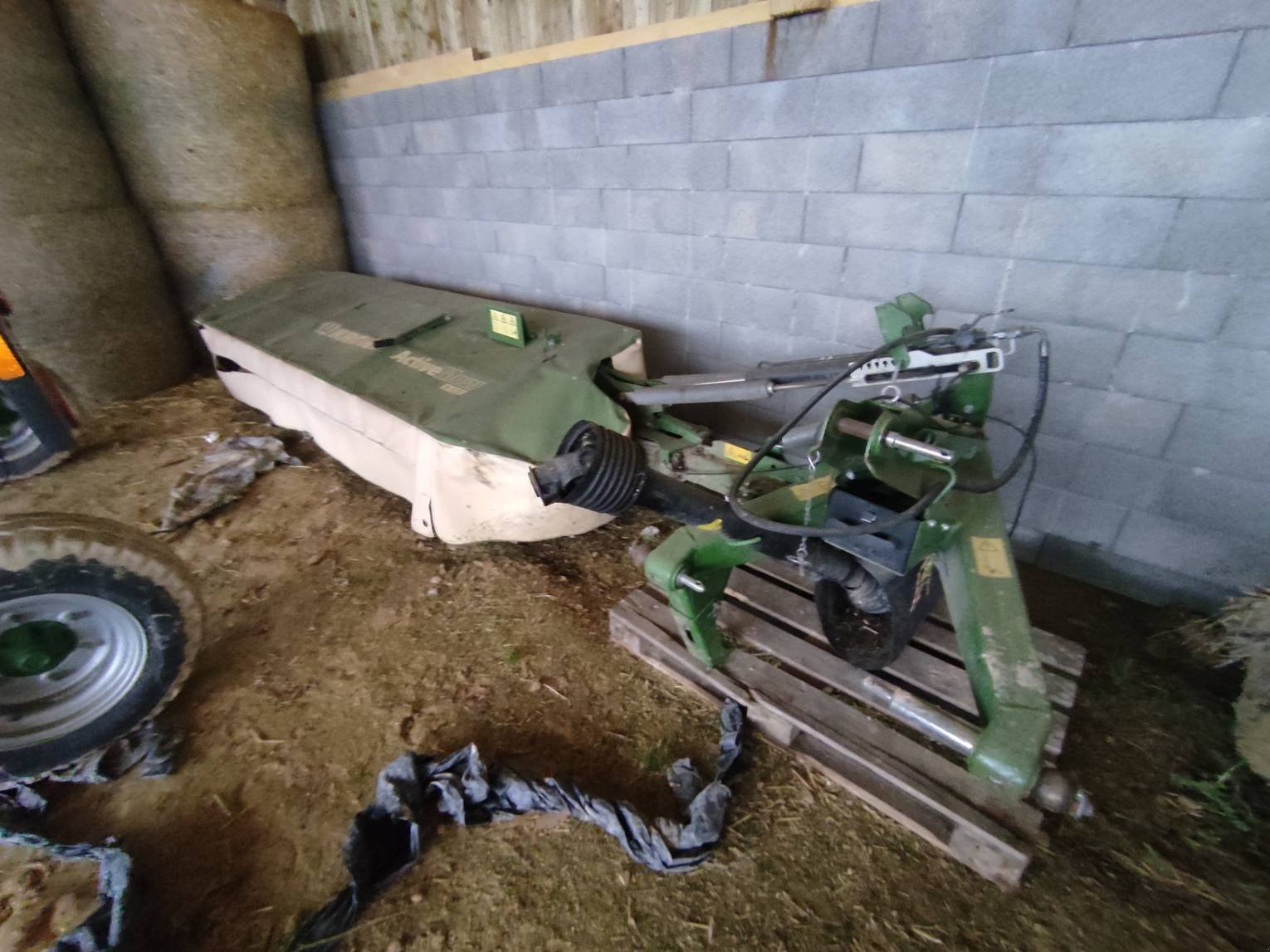 Mähwerk del tipo Krone ACTIVEMOW R320, Gebrauchtmaschine In Le Horps (Immagine 4)